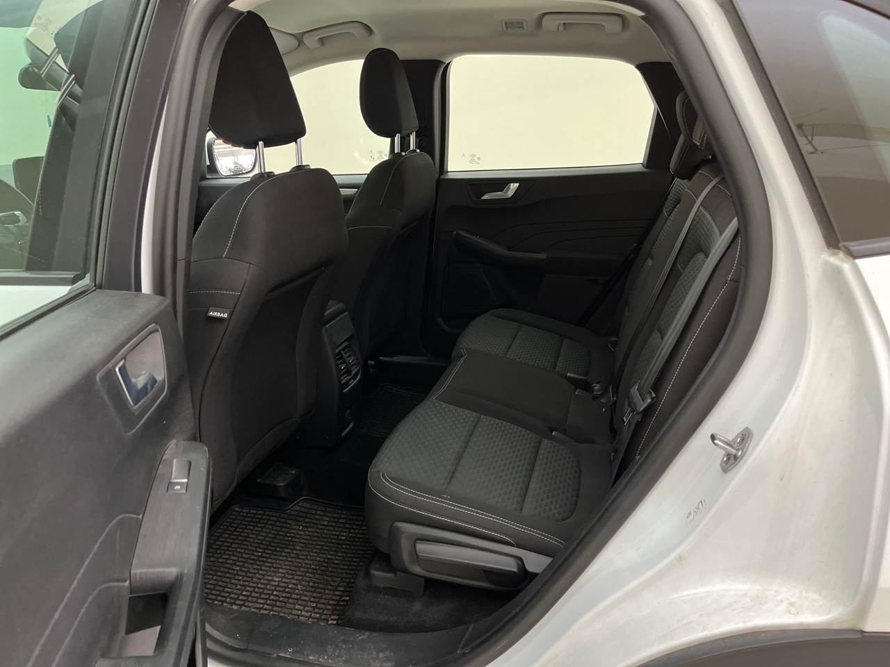 Ford Kuga 1.5 EB Cool&Connect NAVI SHZ PDC LED AHK 7
