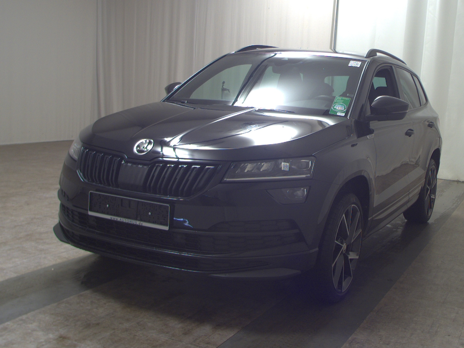 Skoda Karoq 1.5 TSI SportLine Navi LED vc ACC PDC Shz 2
