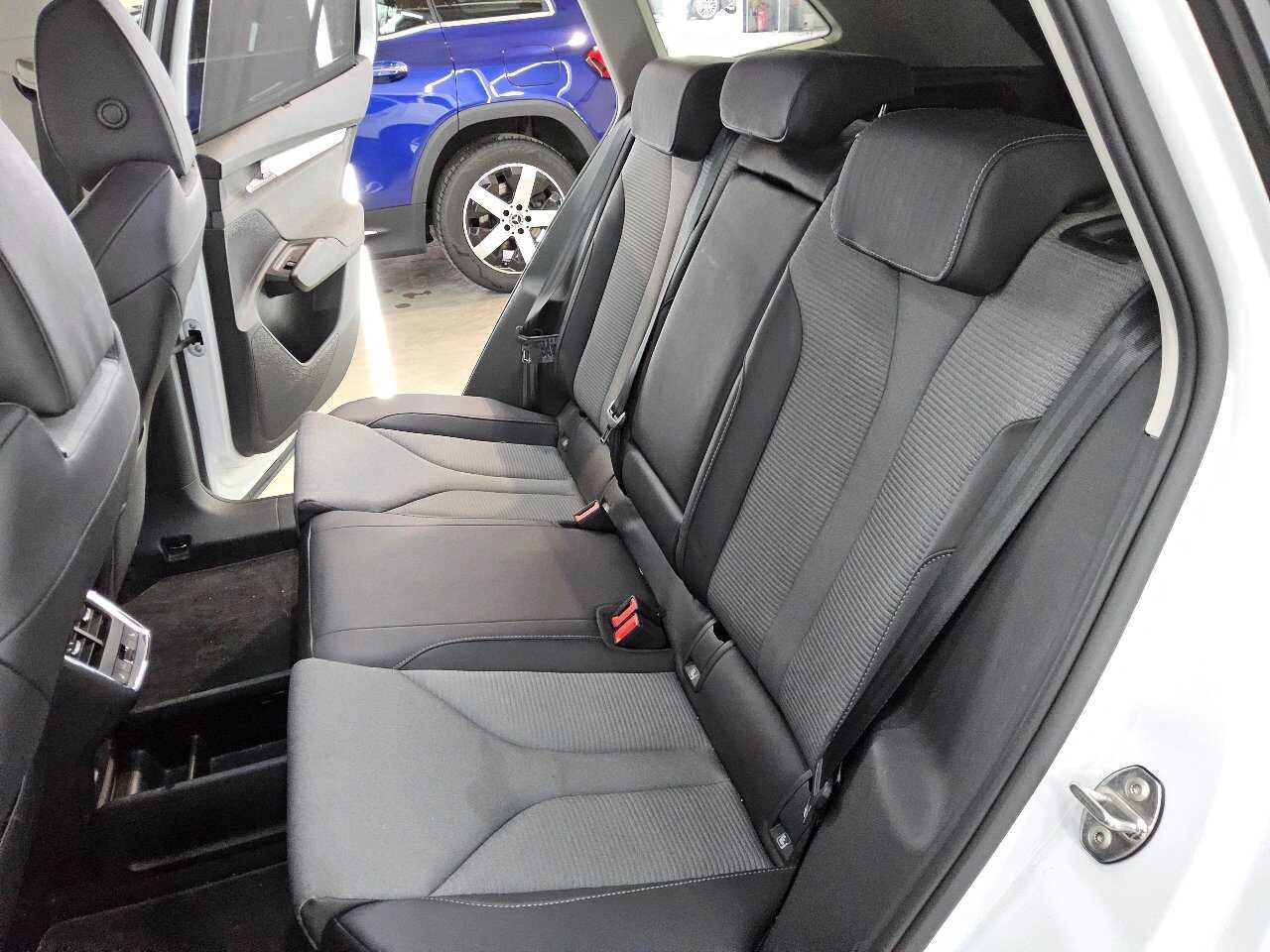 Skoda Enyaq iV 80 Loft NAVI LED PDC AHK KAMERA 11
