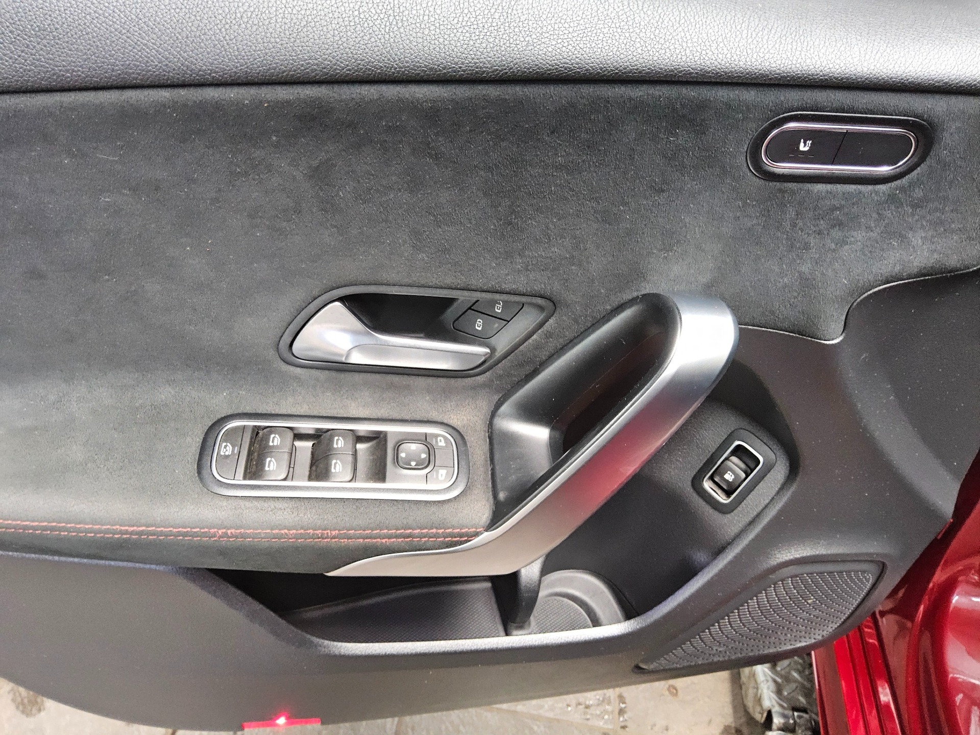 Mercedes-Benz A 250 e AMG-Line Night Navi LED Ambiente 10