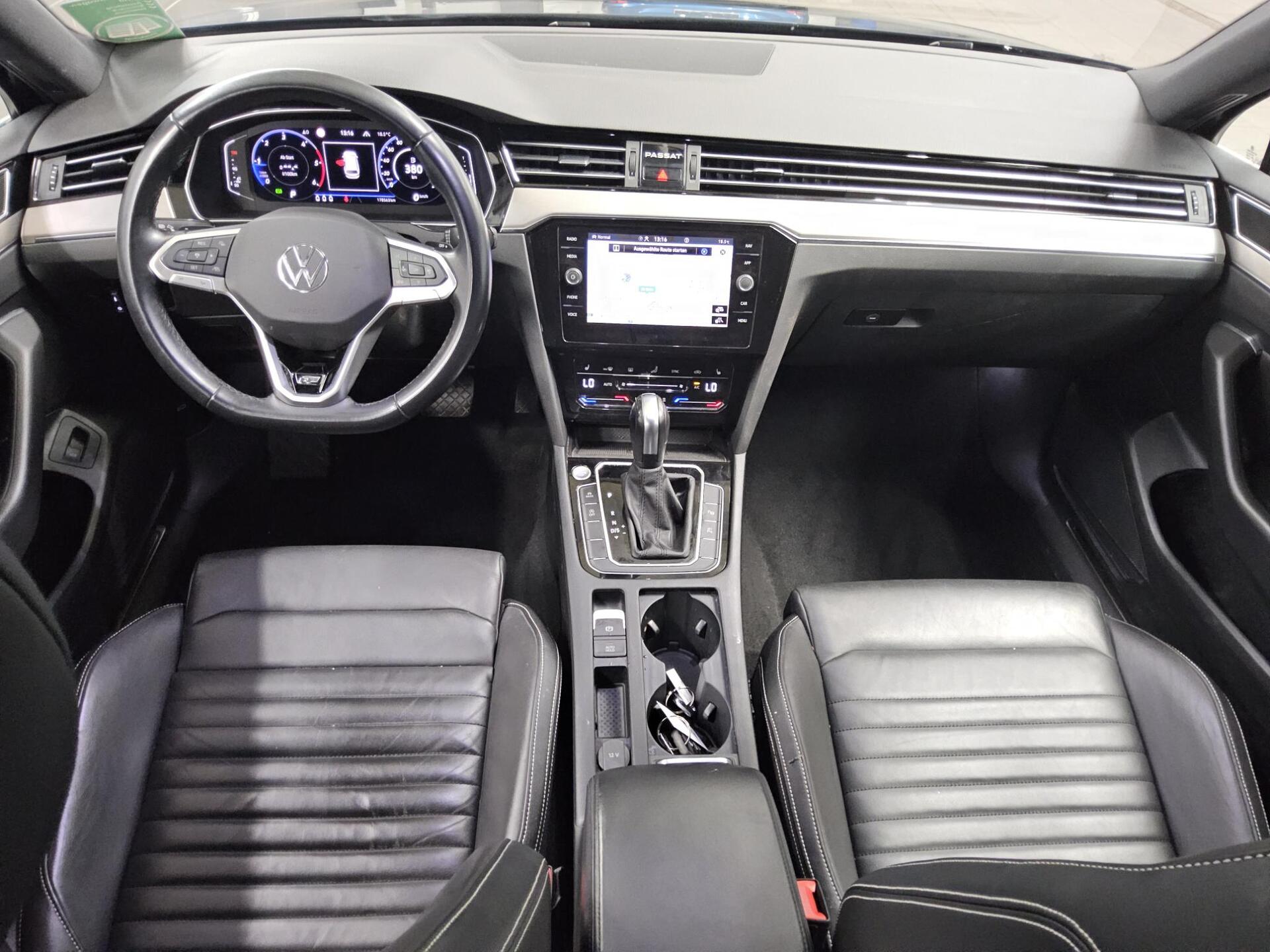 Volkswagen Passat Var. 2.0 TDI R-Line Leder Navi Matrix 5