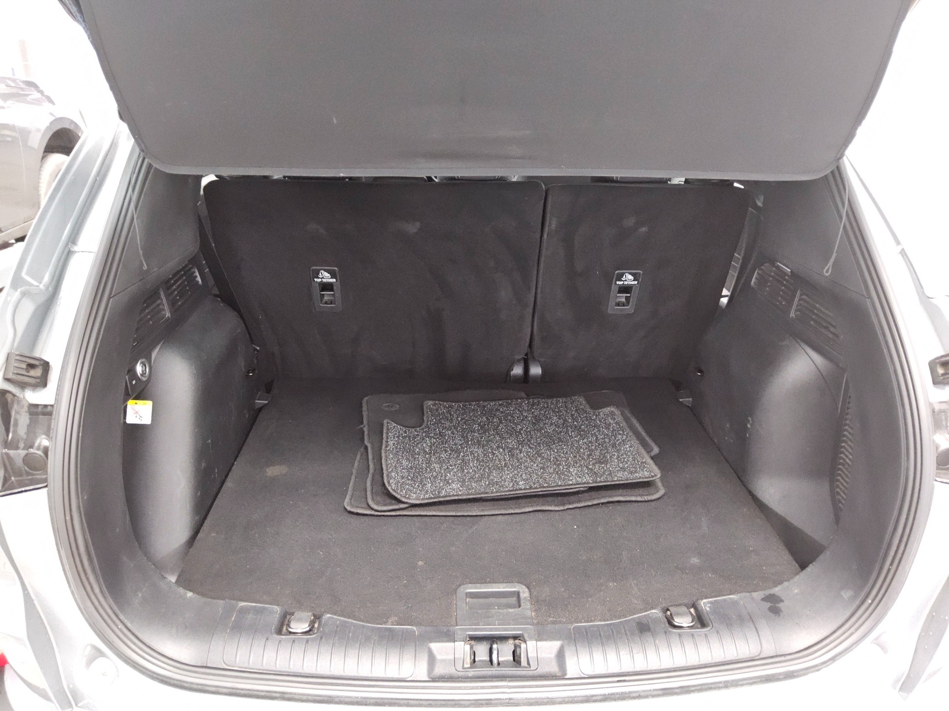 Ford Kuga 2.0 EB Cool&Connect Navi AHK PDC 11