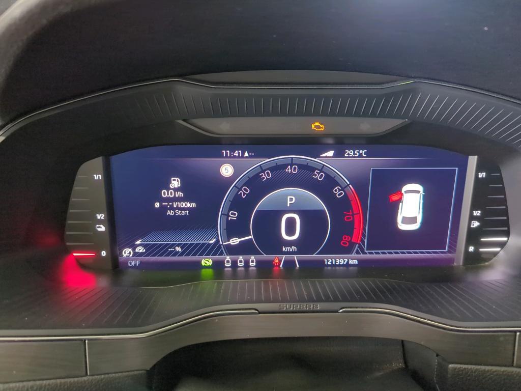 Skoda Superb Kombi 1.4 TSI iV Style NAVI LED PANO SHZ 11