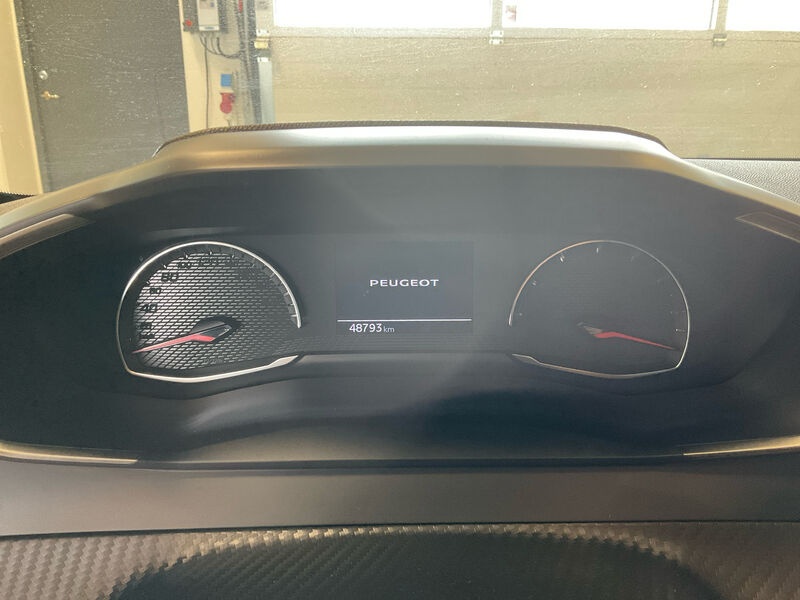 Peugeot 208 1.2 PureTech SHZ PDC LED BT SPURHALTE 7