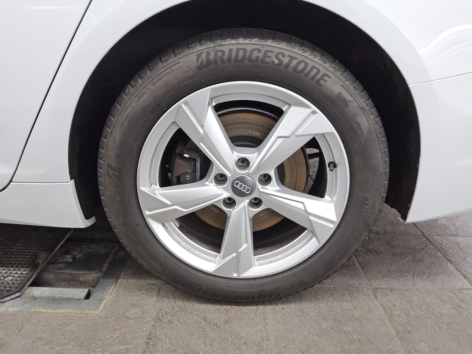 Audi A6 Avant 45 TDI Qu. sport Navi LED vc Pano Sound 11