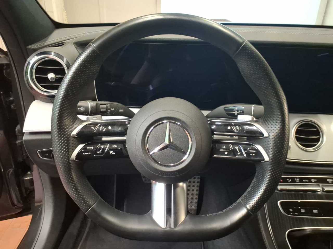 Mercedes-Benz E 300 T de 4M AMG-Line Navi LED Pano Leder Burm 9
