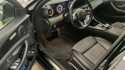 Mercedes-Benz E 220 T d Avantgarde T-Leder Navi LED AHK 6