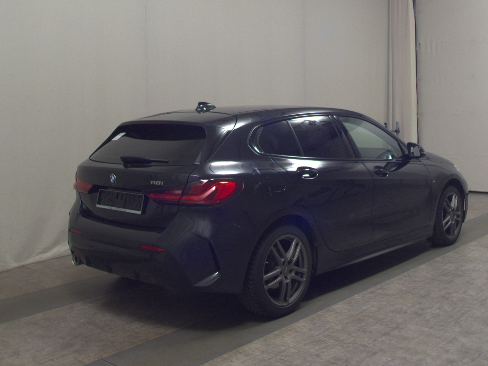 BMW 118iA M-Sport 4
