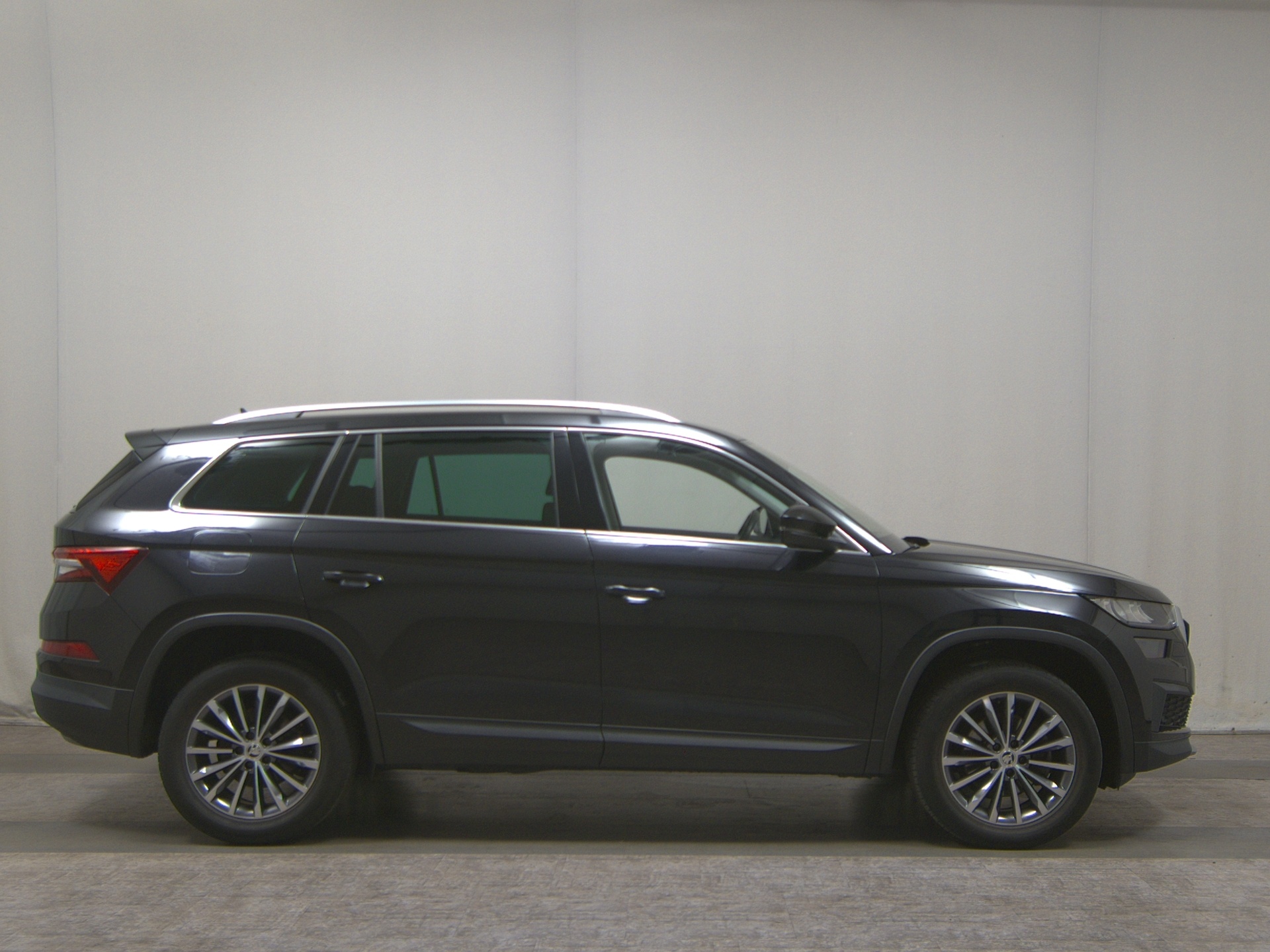 Skoda 2.0 TDI 2.0 TDI Ambition Navi vc AHK LED Kamera
