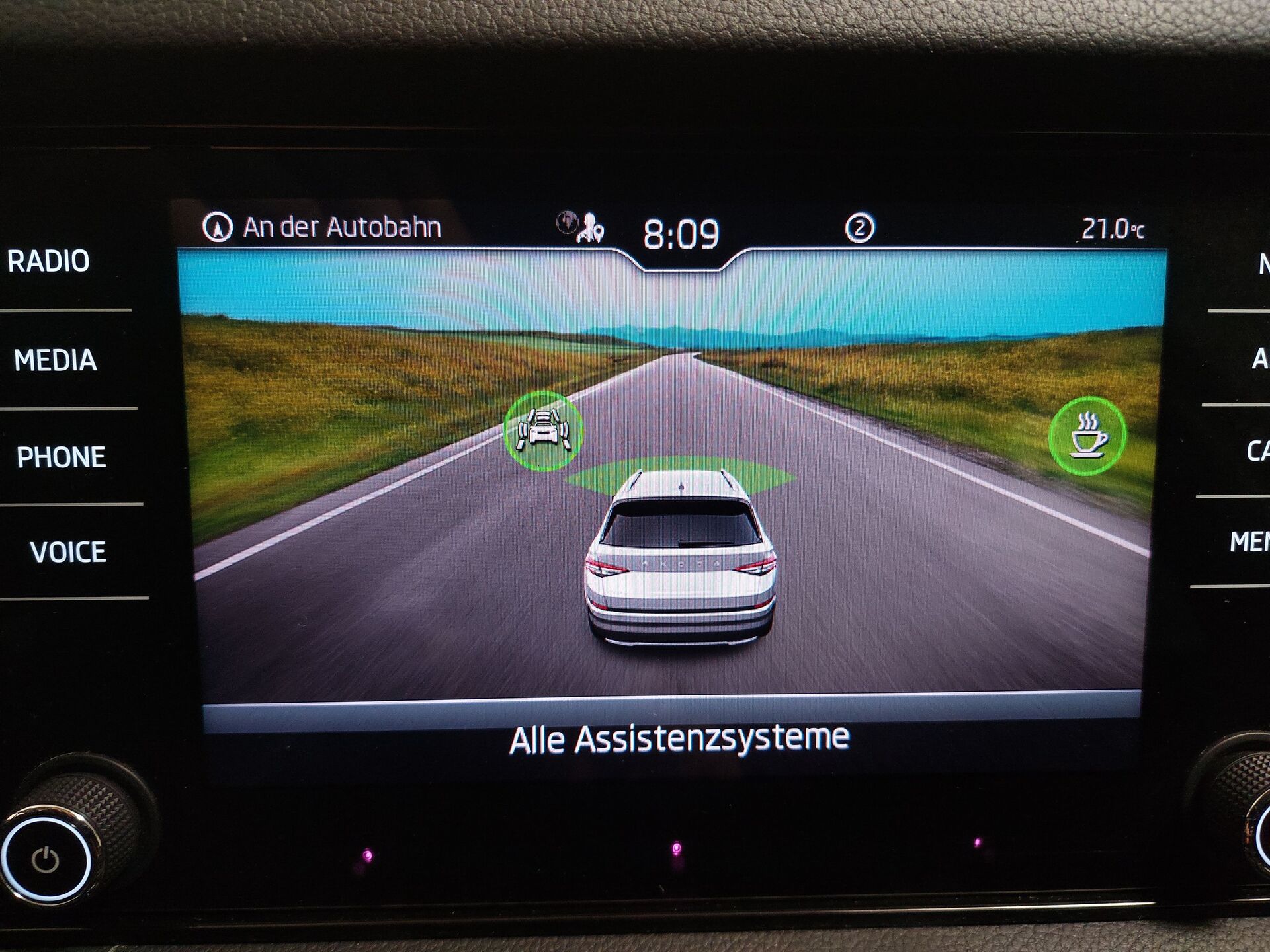 Skoda 2.0 TDI 2.0 TDI Ambition Navi vc AHK LED Kamera 20