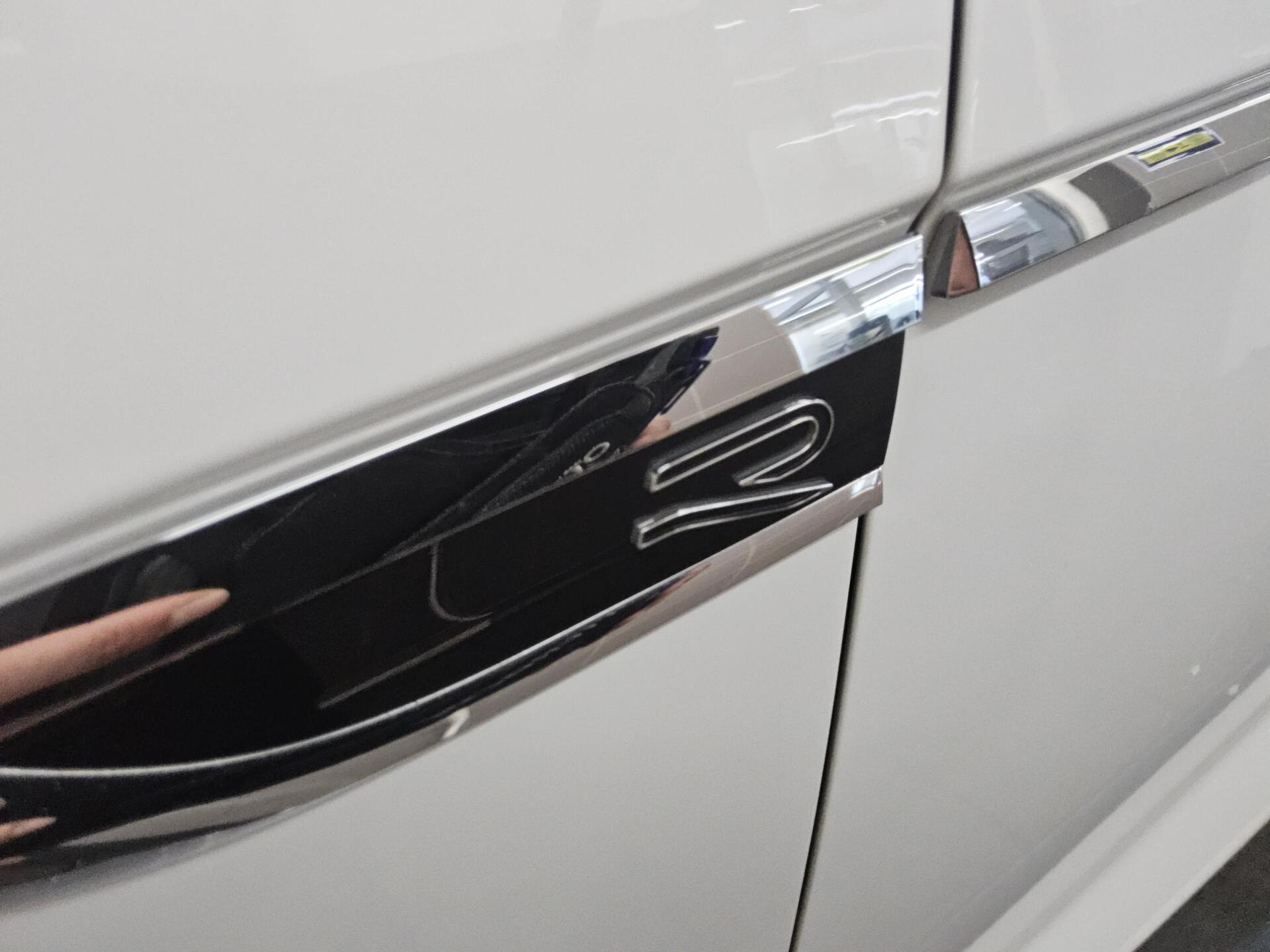 Volkswagen T-Roc 1.0 TSI R-Line Navi DC LED ACC Massage RFK 12