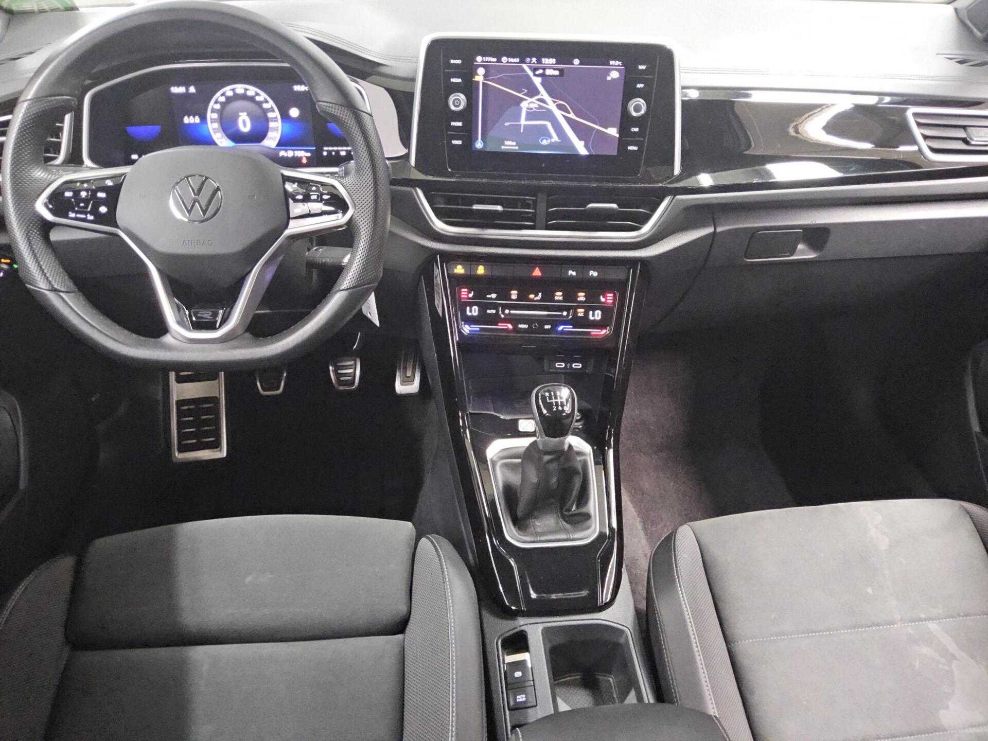 Volkswagen T-Roc 1.0 TSI R-Line Navi DC LED ACC Massage RFK 5