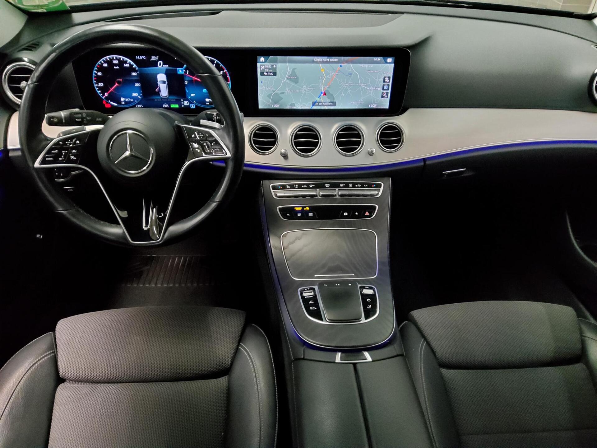 Mercedes-Benz E 300 T de 4M Avantgarde Widescreen HuD MB-LED 5