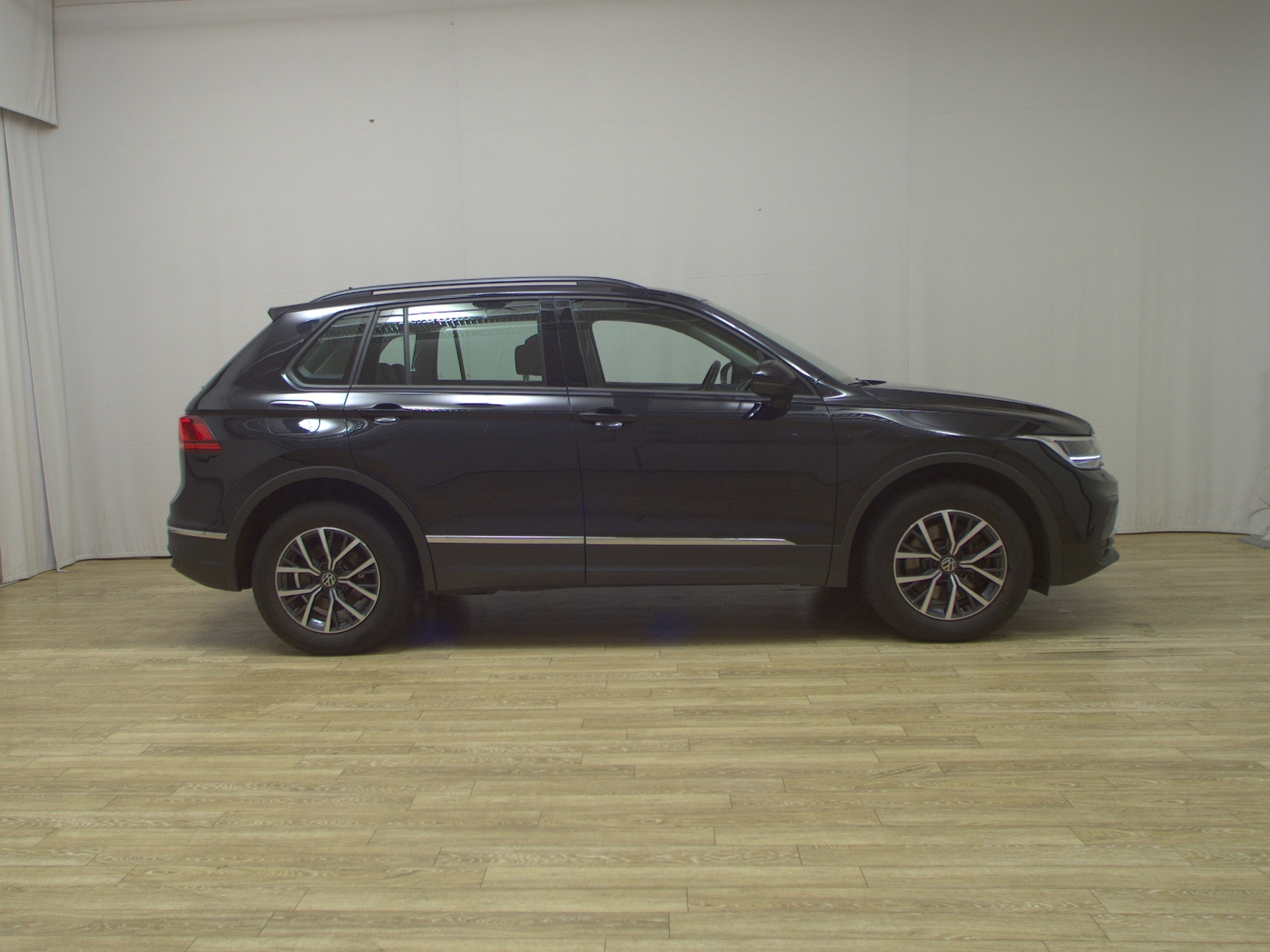 Volkswagen Tiguan 1.4 TSI eHybrid Life Leder Navi LED DC