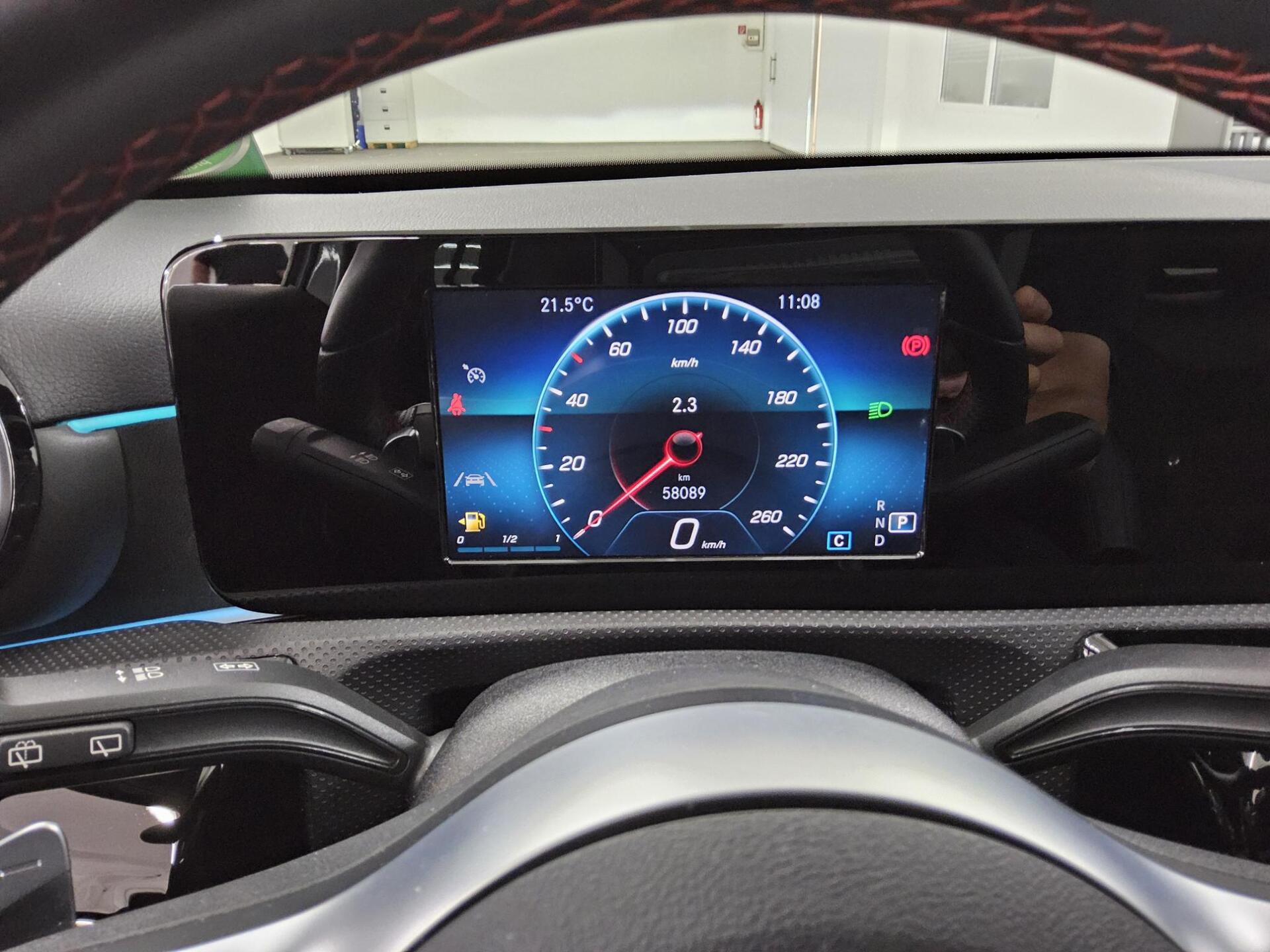 Mercedes-Benz A 220 d AMG-Line Night Navi LED Sound Ambiente 8