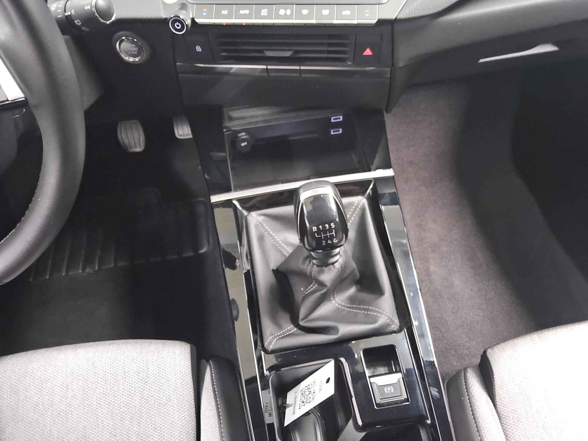 Opel Astra ST 1.5 D Elegance Navi LED DC RfK 180° 6