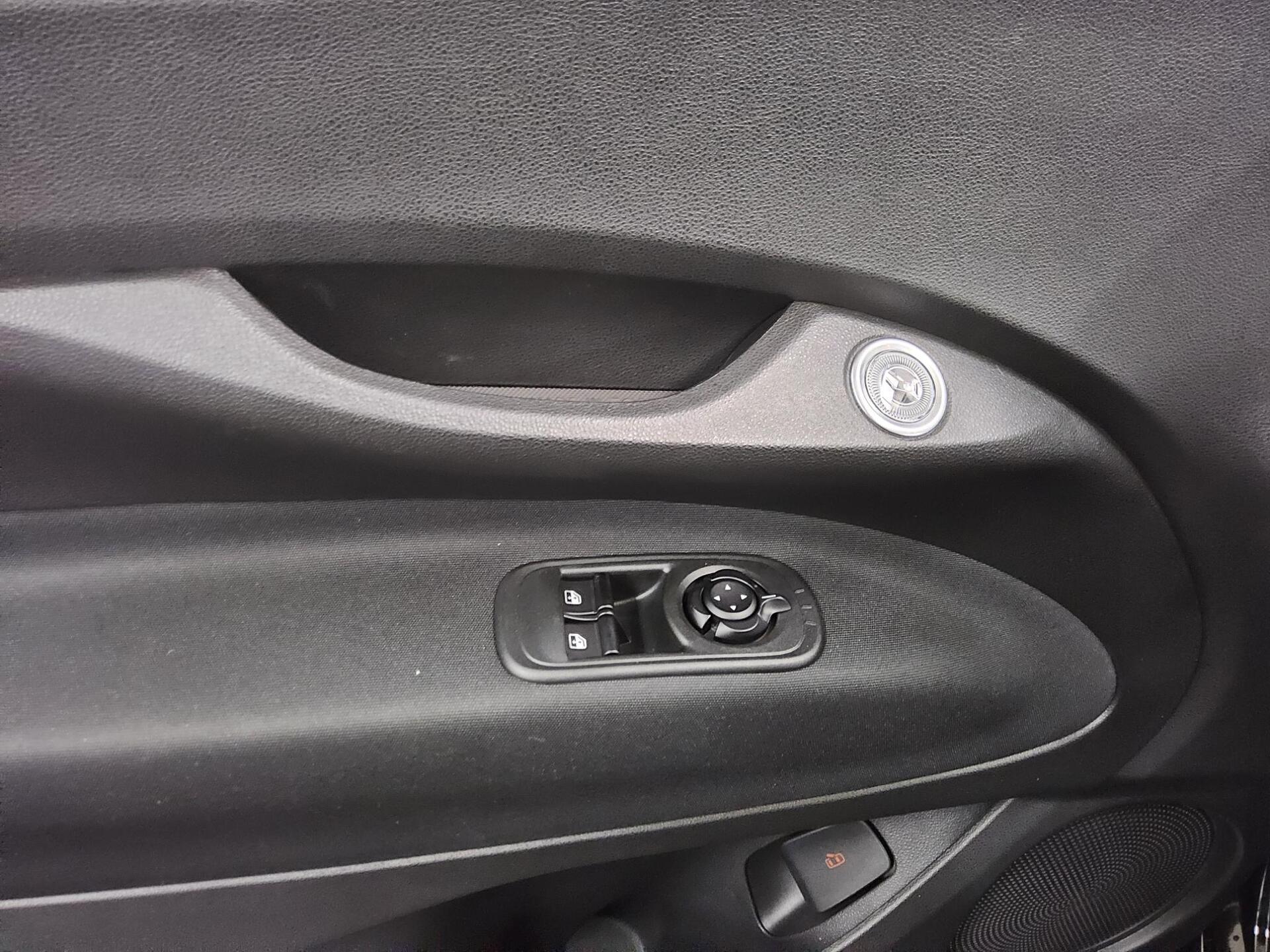 Fiat 500e CarPlay RFK SHZ DAB 4-Sitzer 10