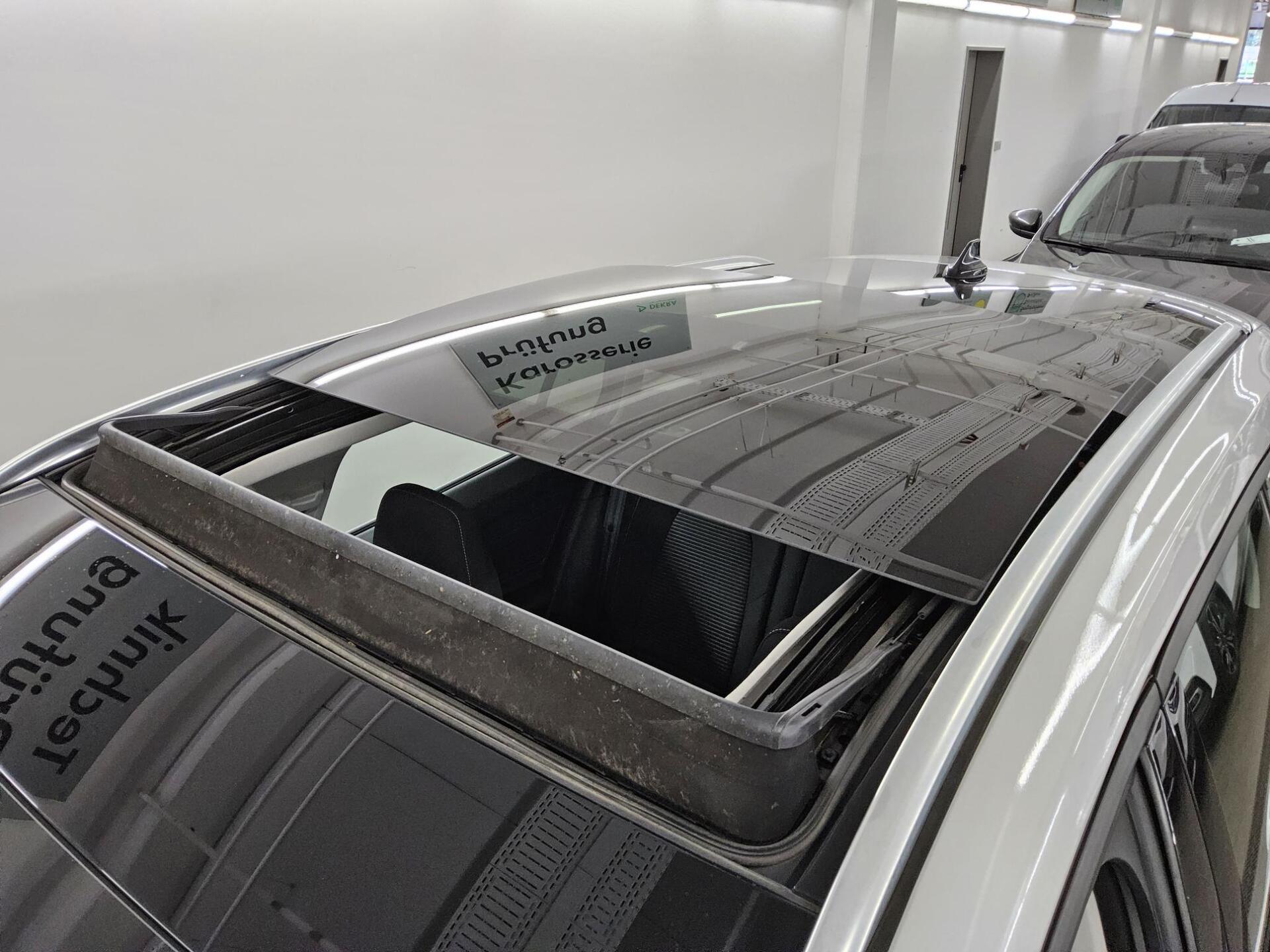 Ford Focus Turnier 2.0 EB Titanium Navi Pano Sthzg 11