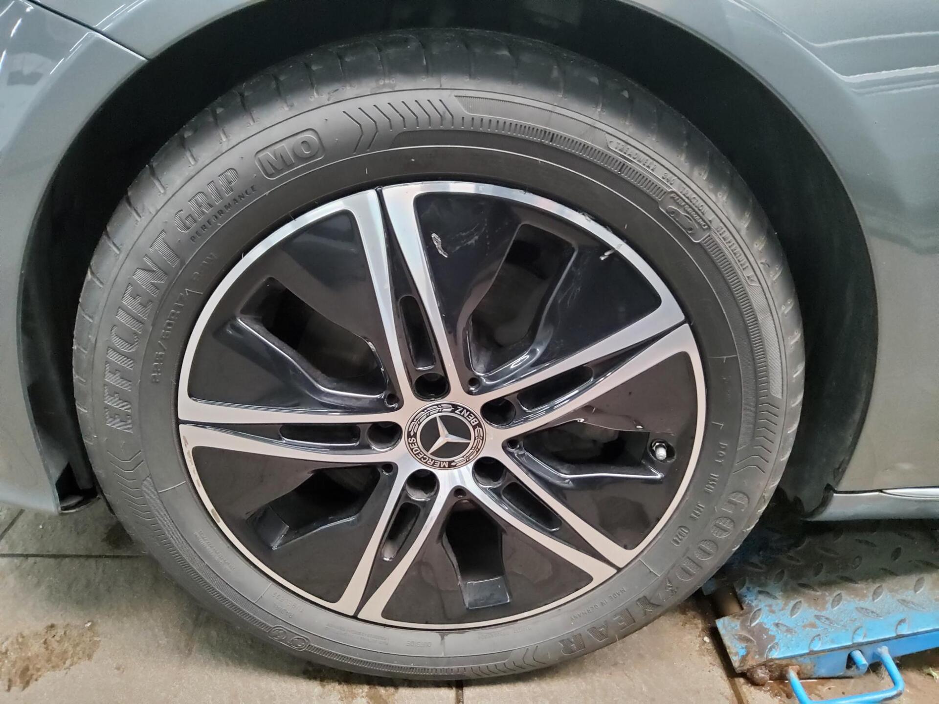 Mercedes-Benz C 200 T d Avantgarde Navi MB-LED Pano AHK RFK 10