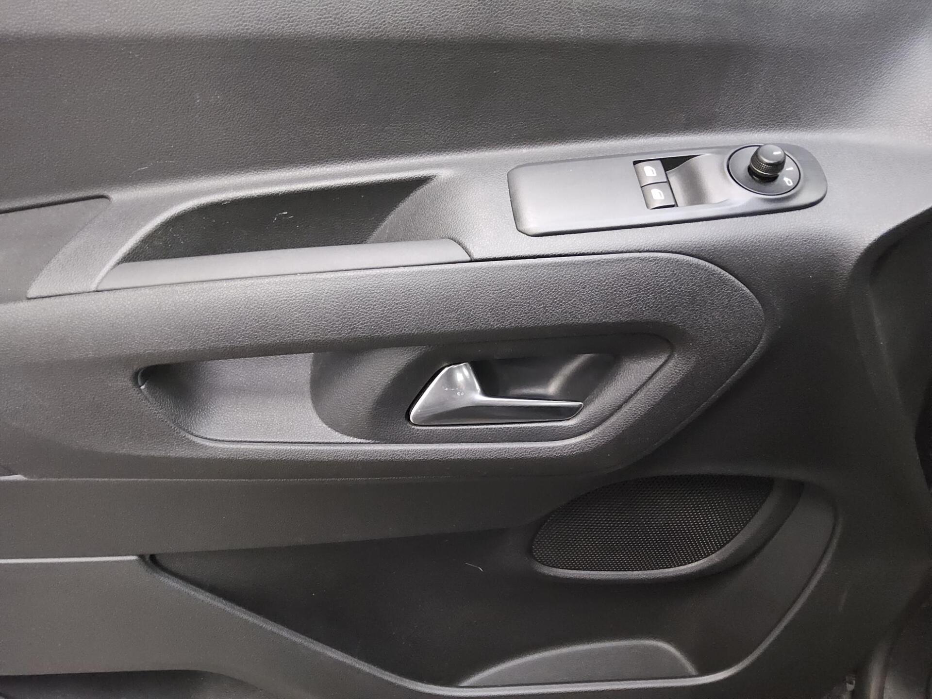 Opel Combo Life 1.5 D Edition 5-Sitze Navi RFK PDC 9