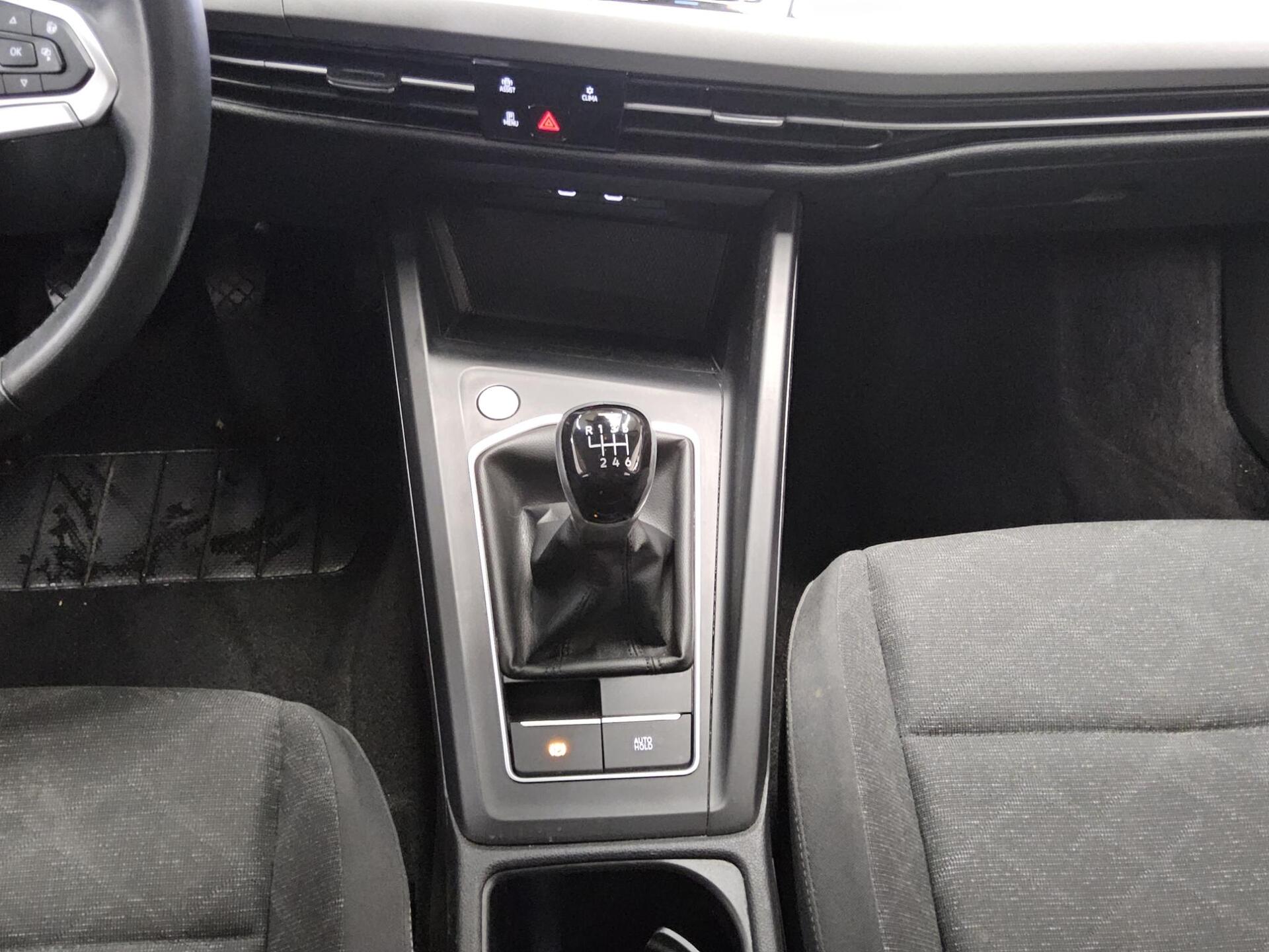 Volkswagen Golf-8 Var. 1.5 TSI Life Navi LED DC PDC Shz 6