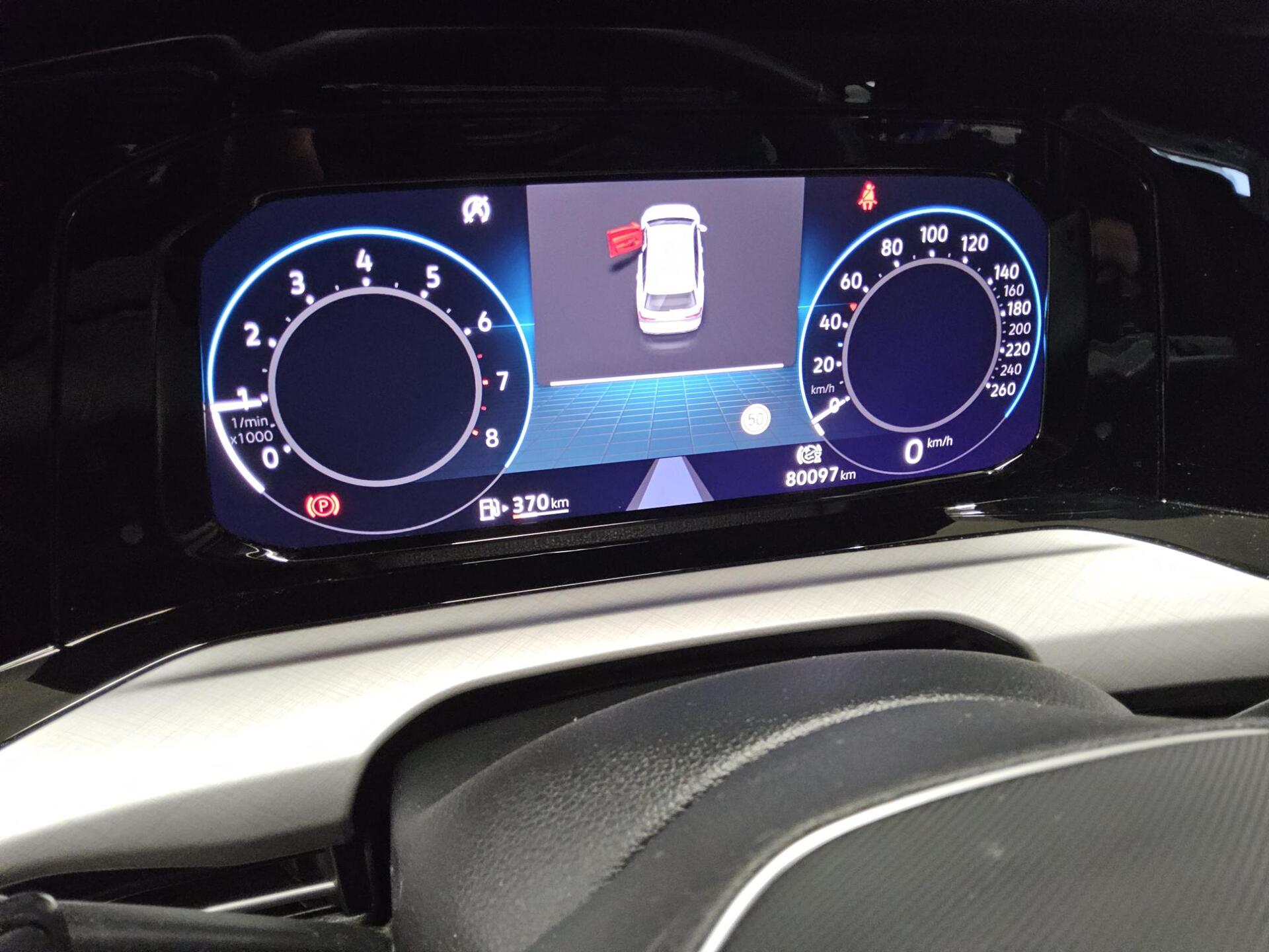 Volkswagen Golf-8 Var. 1.5 TSI Life Navi LED DC PDC Shz 10