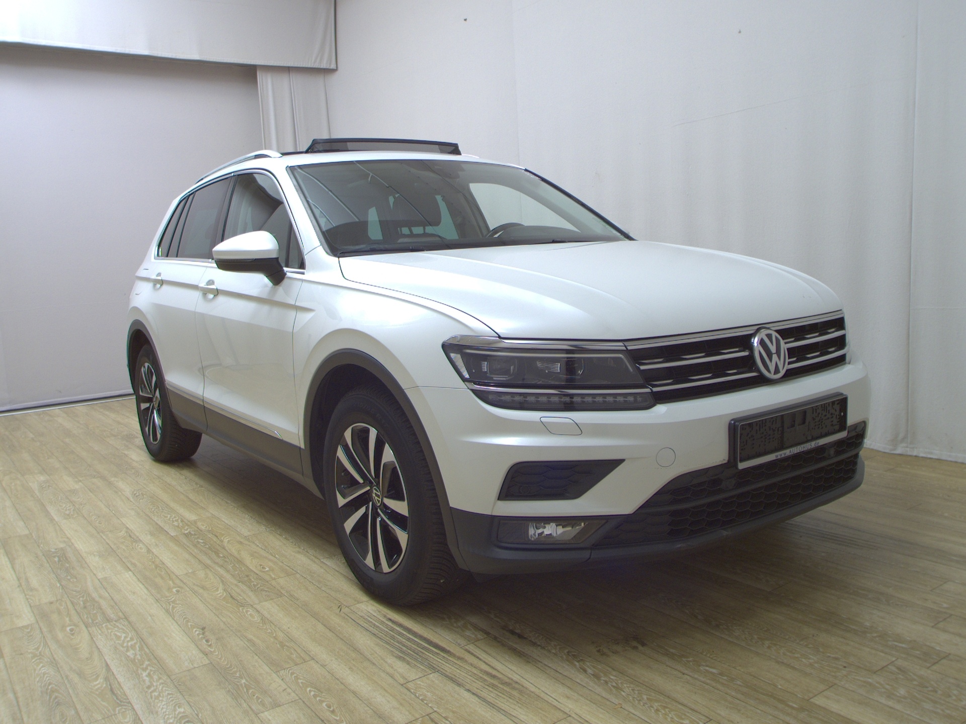 Volkswagen Tiguan 1.5 TSI Comf. Navi AID Pano HuD ACC AHK 3