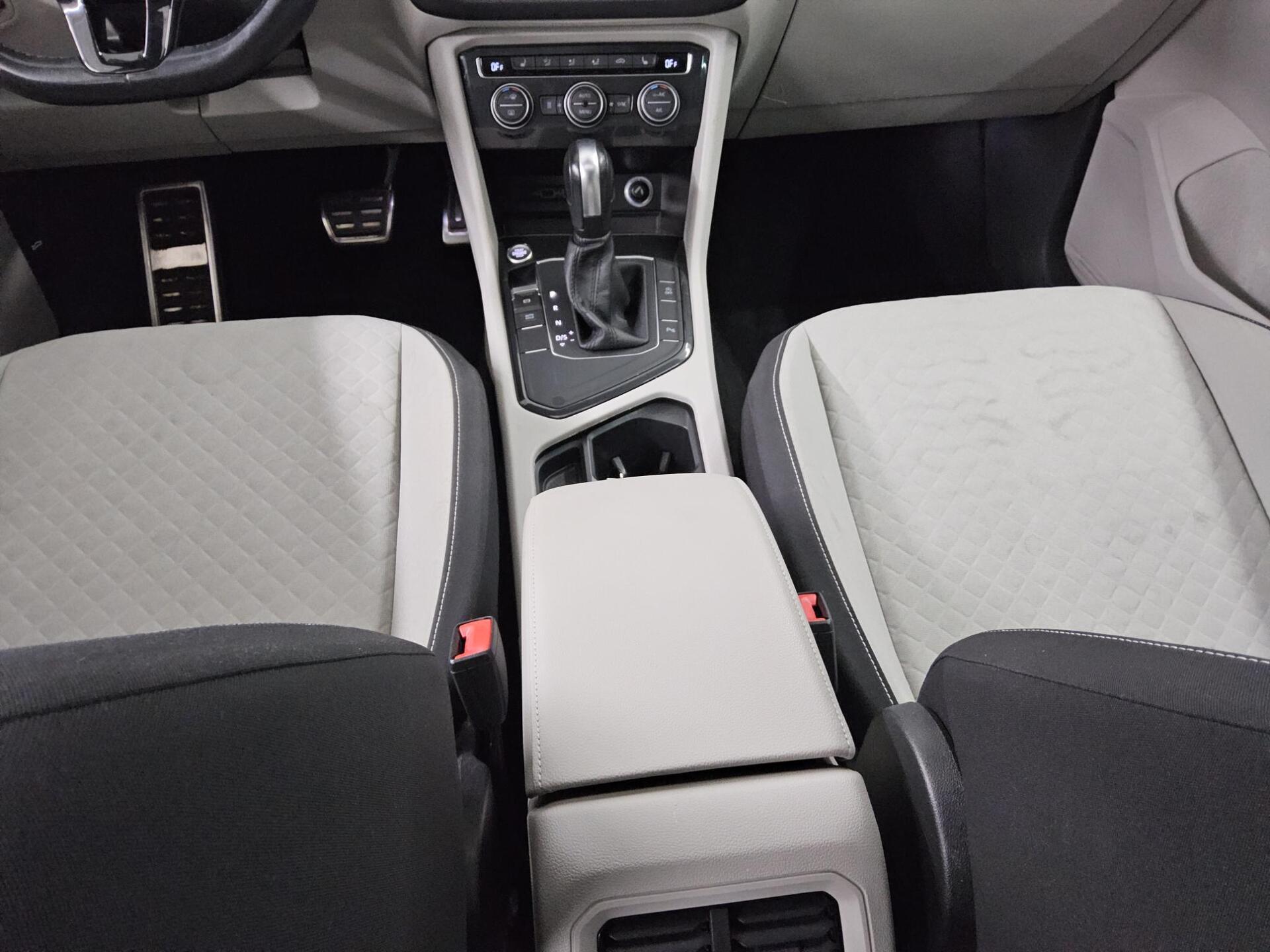 Volkswagen Tiguan 1.5 TSI Comf. Navi AID Pano HuD ACC AHK 6