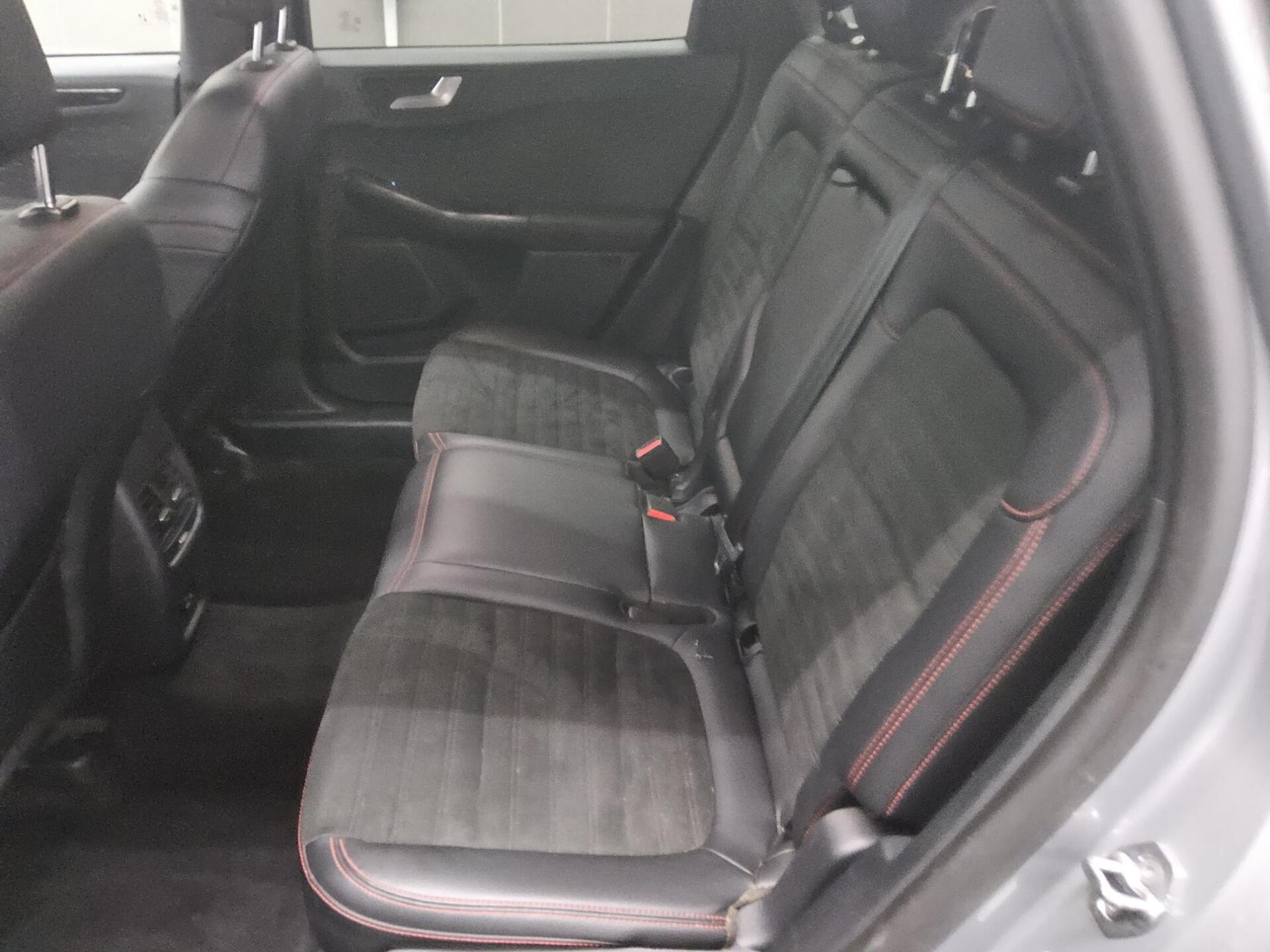 Ford Kuga 2.0 EB ST-Line Navi LED Shz AHK RfK 13