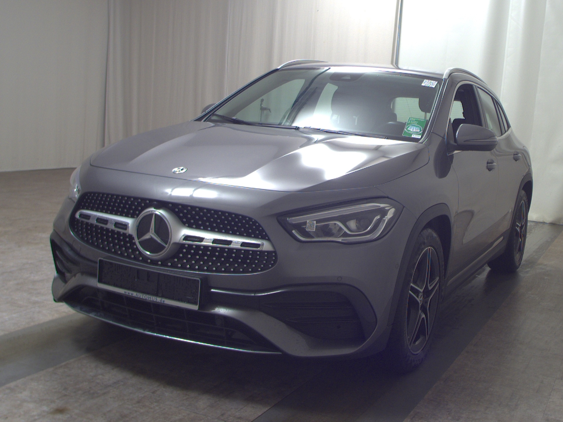 Mercedes-Benz GLA 220 d AMG-Line Navi LED MBUX AHK RFK 2