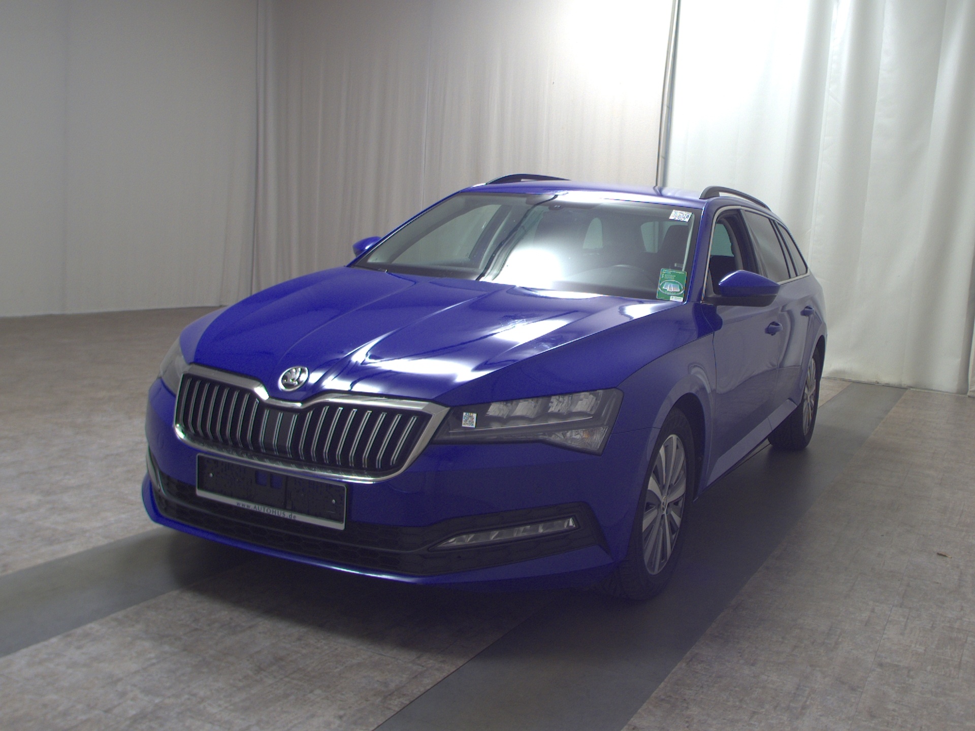 Skoda Superb Kombi 2.0 TSI Ambition Navi DCC AHK StHzg 2