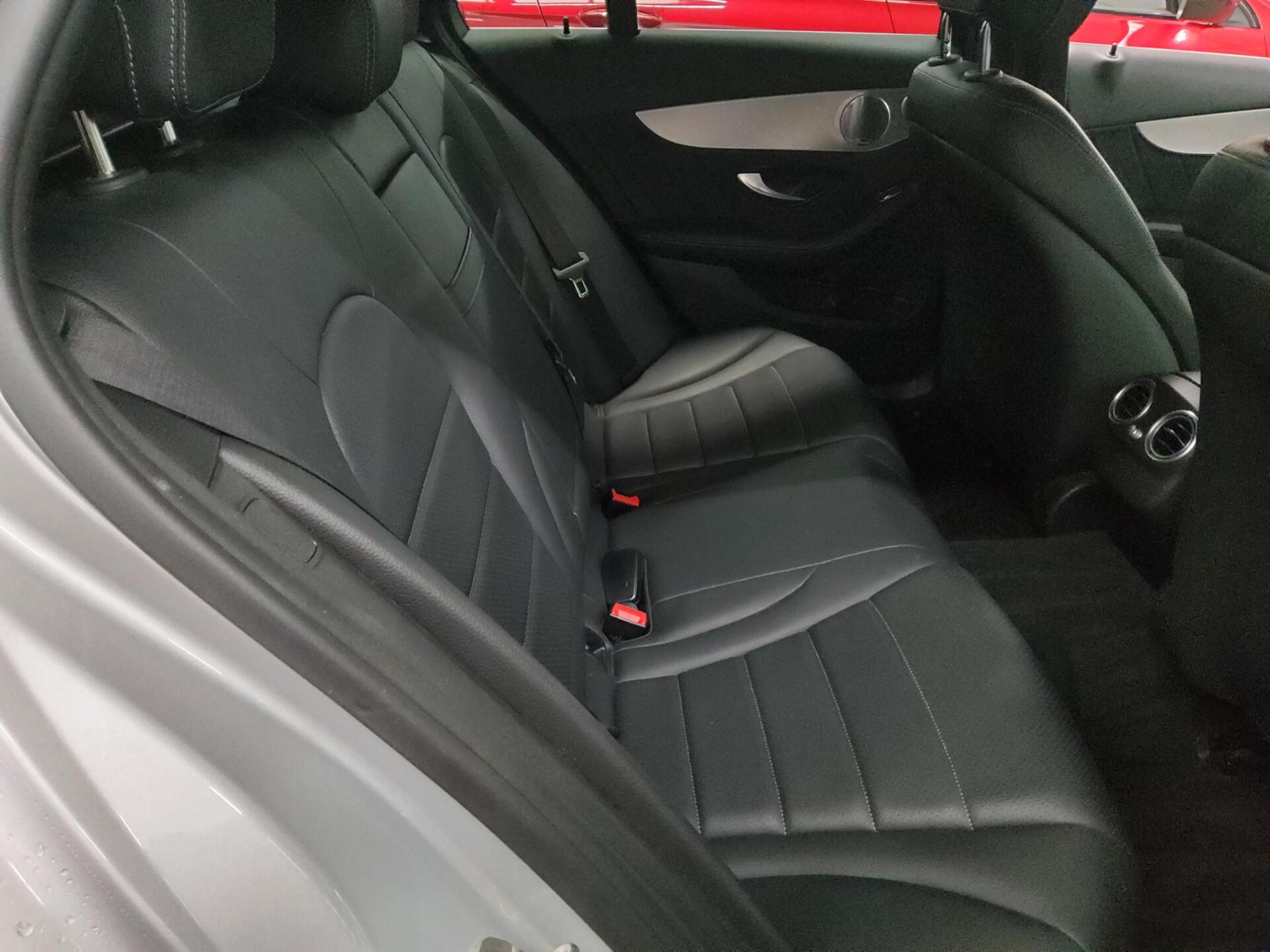 Mercedes-Benz C 220 T d AMG-Line Navi LED MB-LED Burmester 13