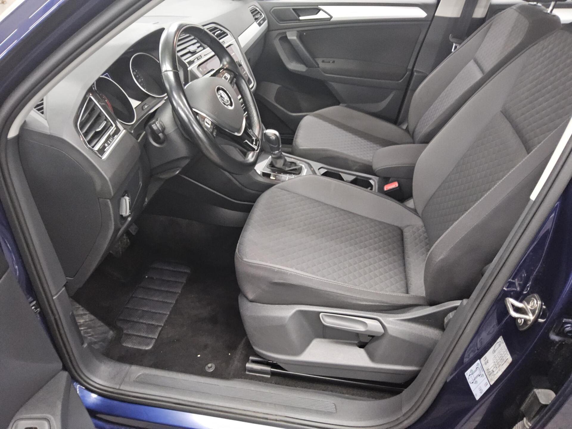 Volkswagen Tiguan 2.0 TDI Comf. AHK Navi ACC PDC 8