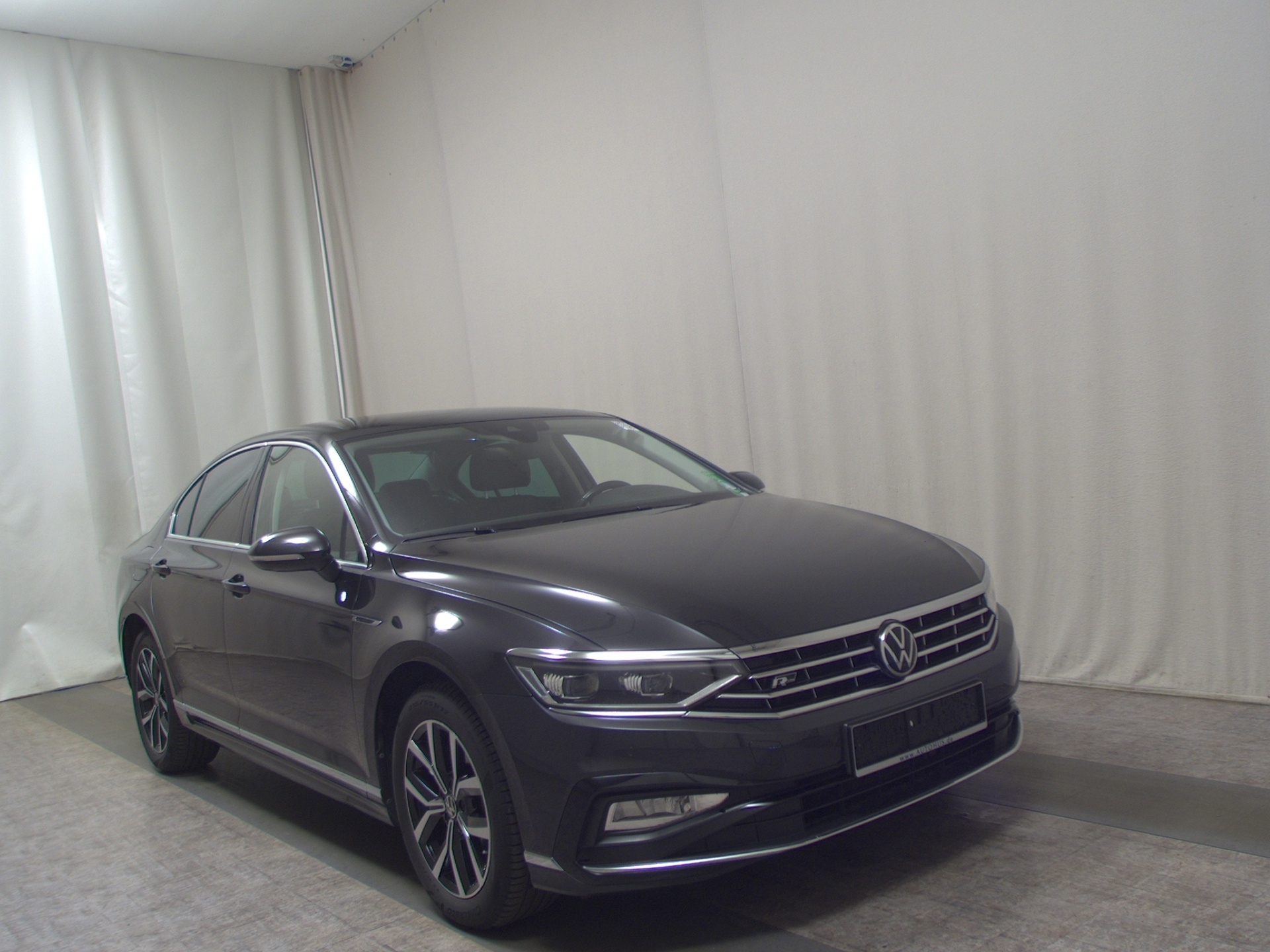 Volkswagen Passat 1.5 TSI R-Line Navi LED AID Pano T-Leder 3