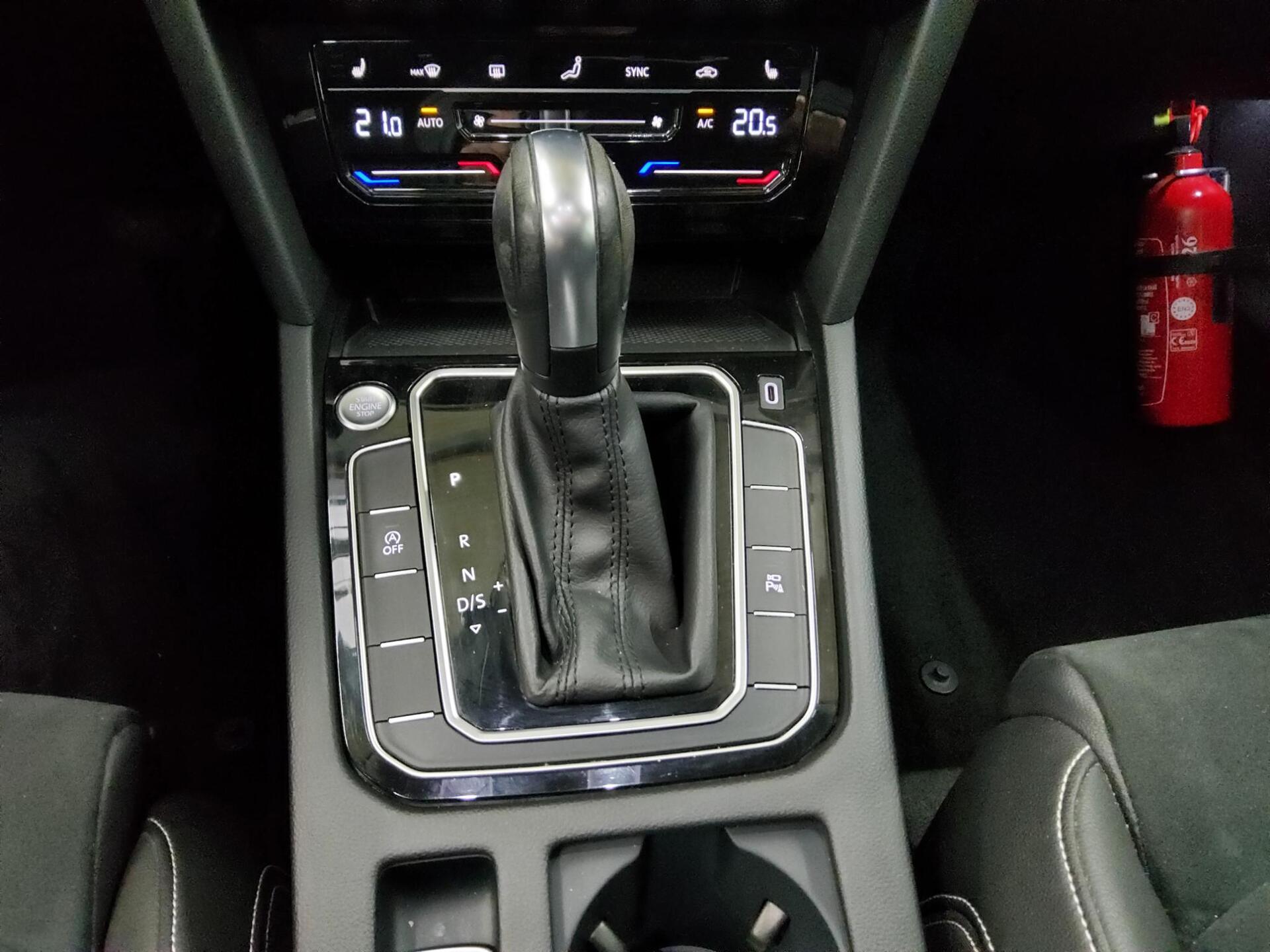 Volkswagen Passat 1.5 TSI R-Line Navi LED AID Pano T-Leder 6