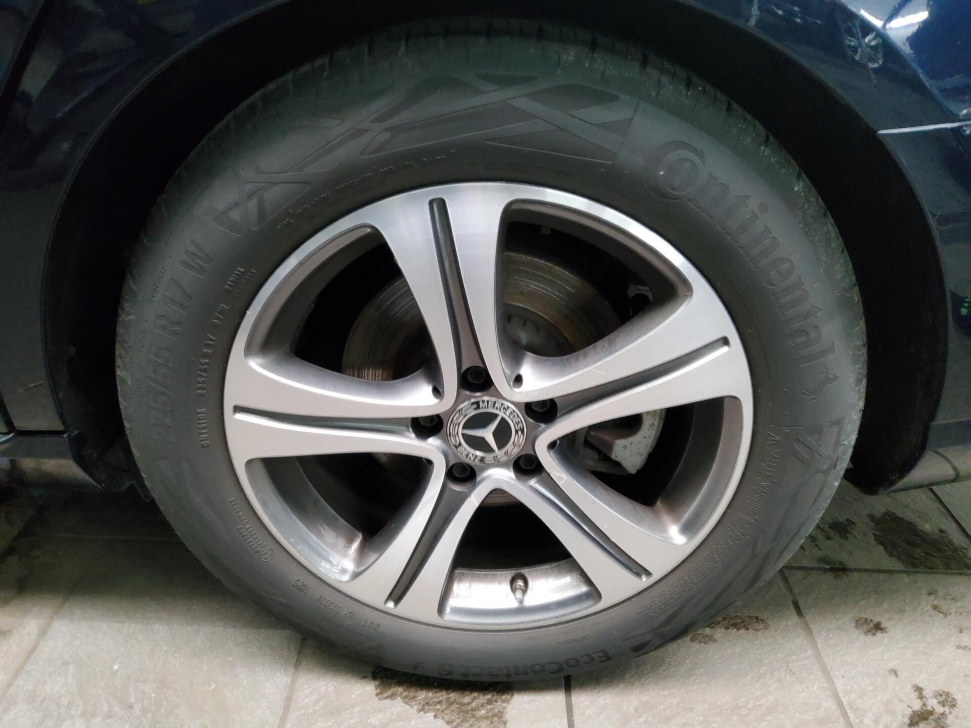 Mercedes-Benz E 300 d Avantgarde T-Leder Navi Widescren RFK 11