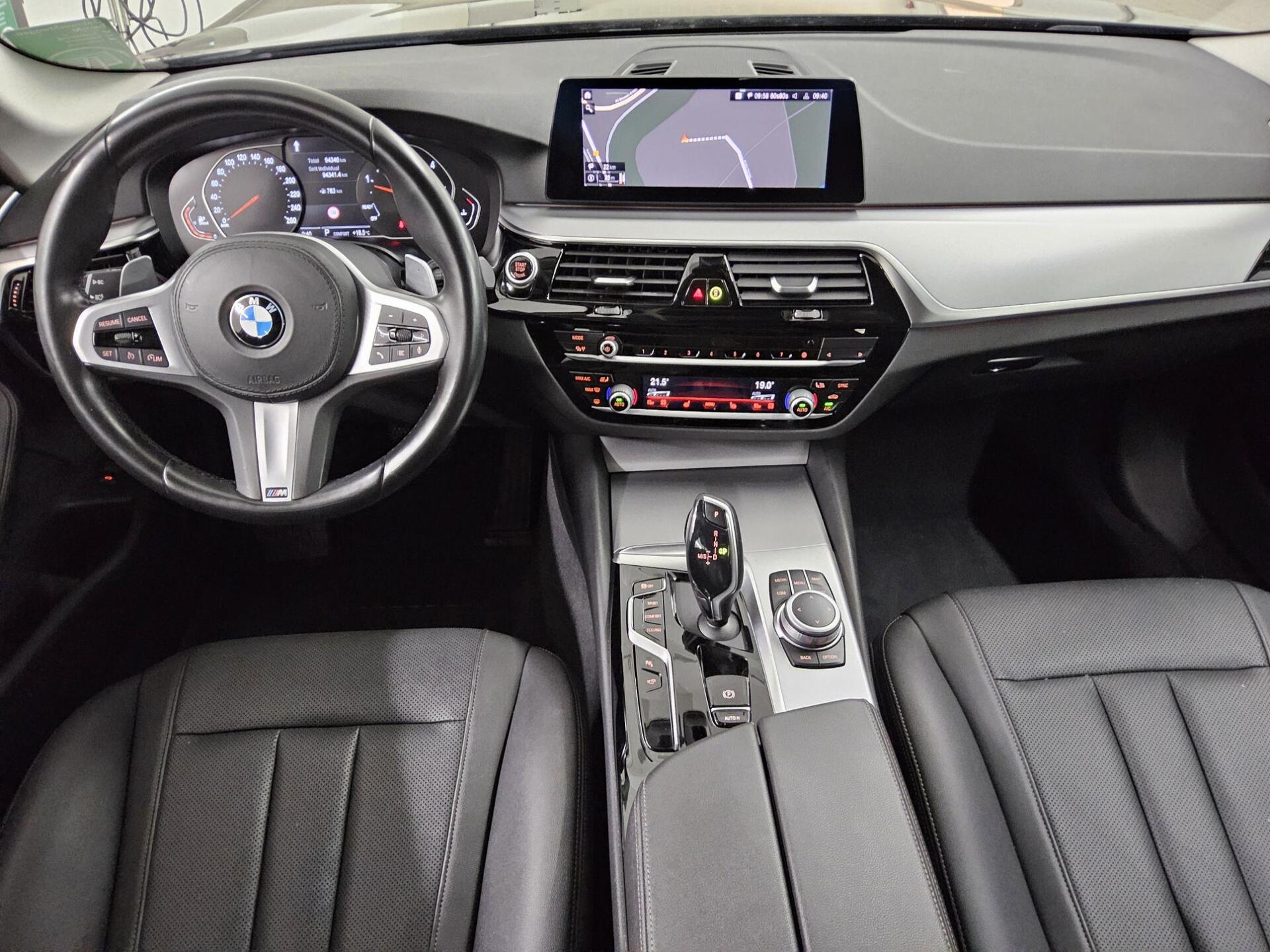 BMW 520dA Touring Leder Navi LED LC+ Pano 360° 5
