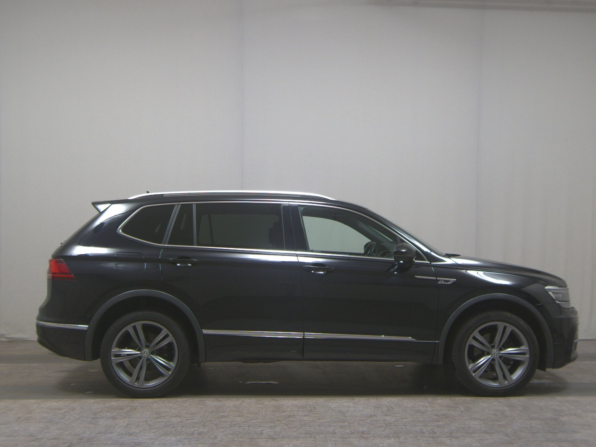Volkswagen Tiguan Allspace 1.5 TSI R-Line Leder Navi+ AID