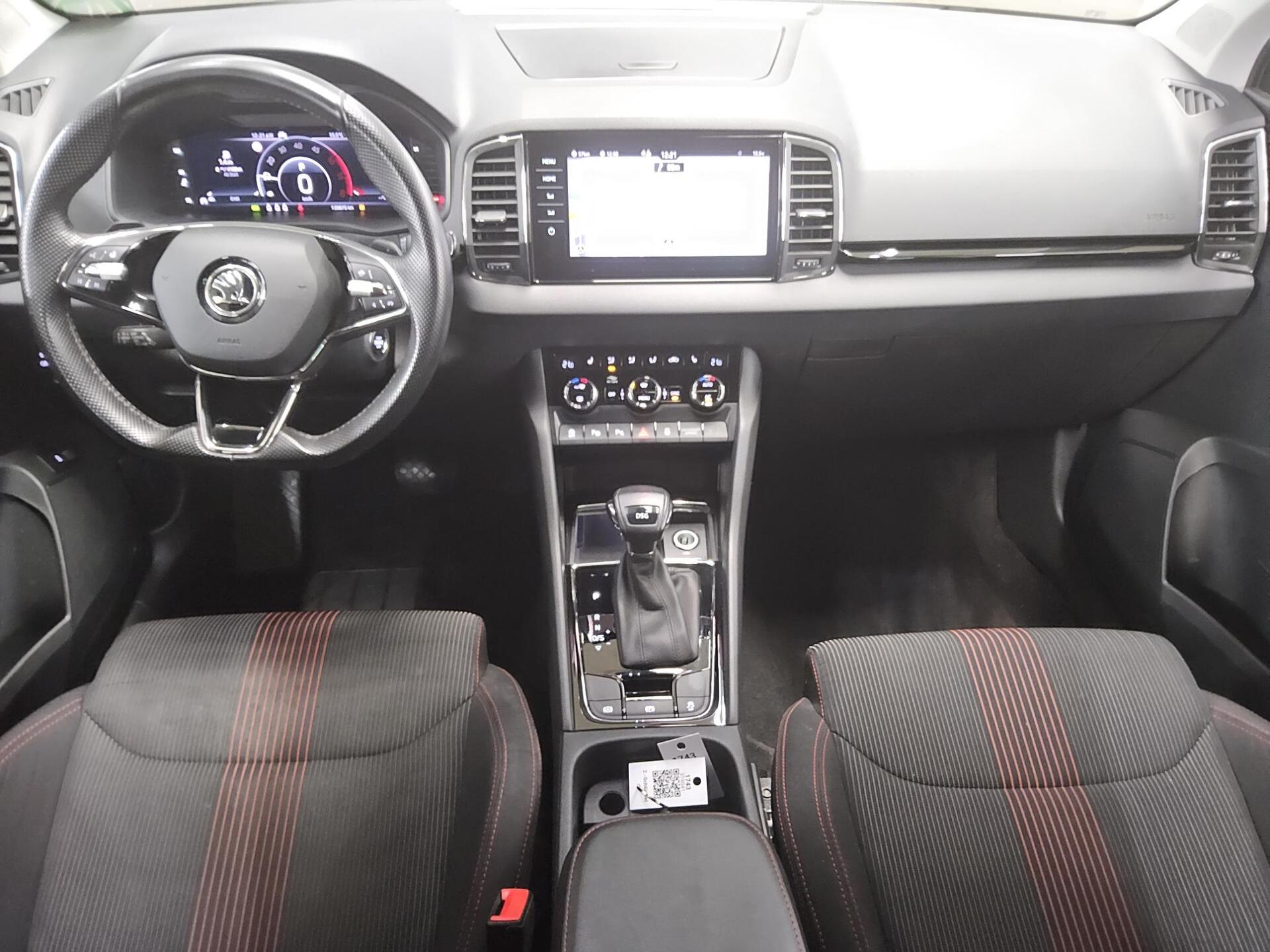 Skoda Karoq 2.0 TDI Style Navi vc ACC PDC Shz 5