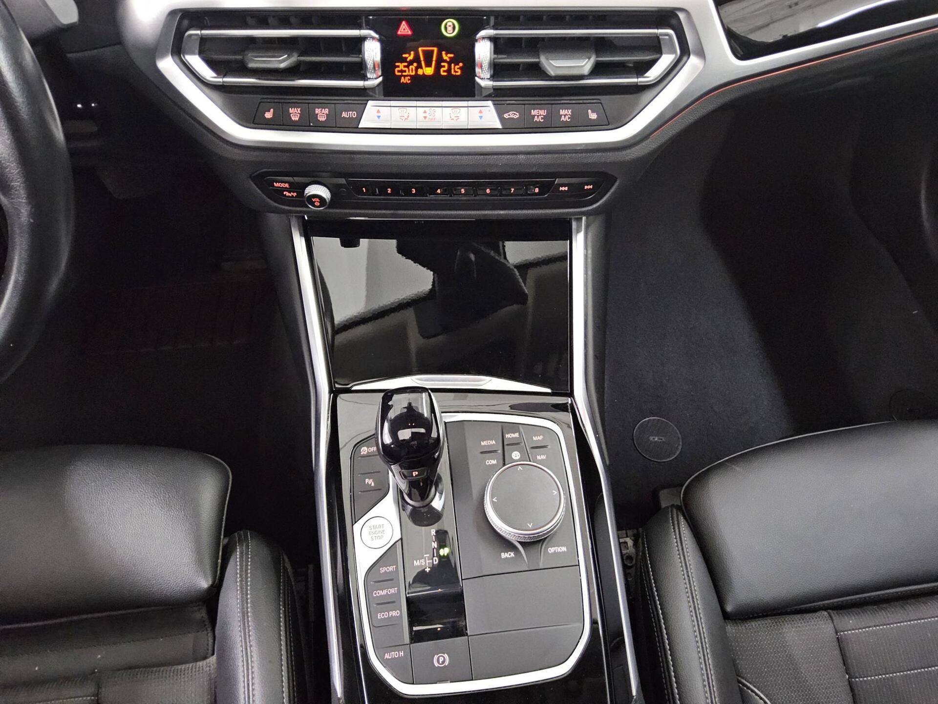 BMW 320dA Sport-Line Navi Glasdach LED+ LC-Pro Ahk 6