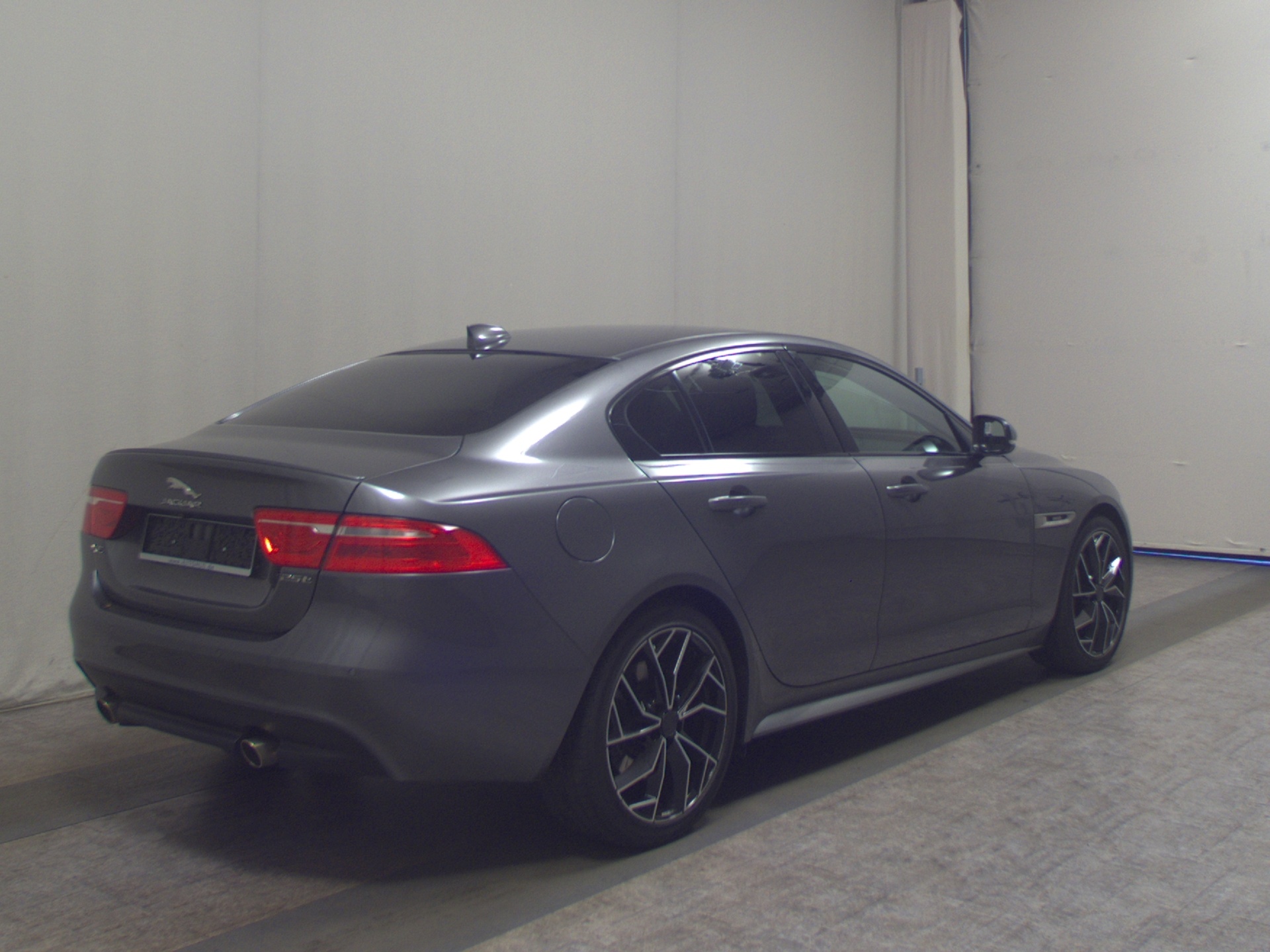 Jaguar XE 25t R-Sport Navi Xenon RFK 4xShz 4