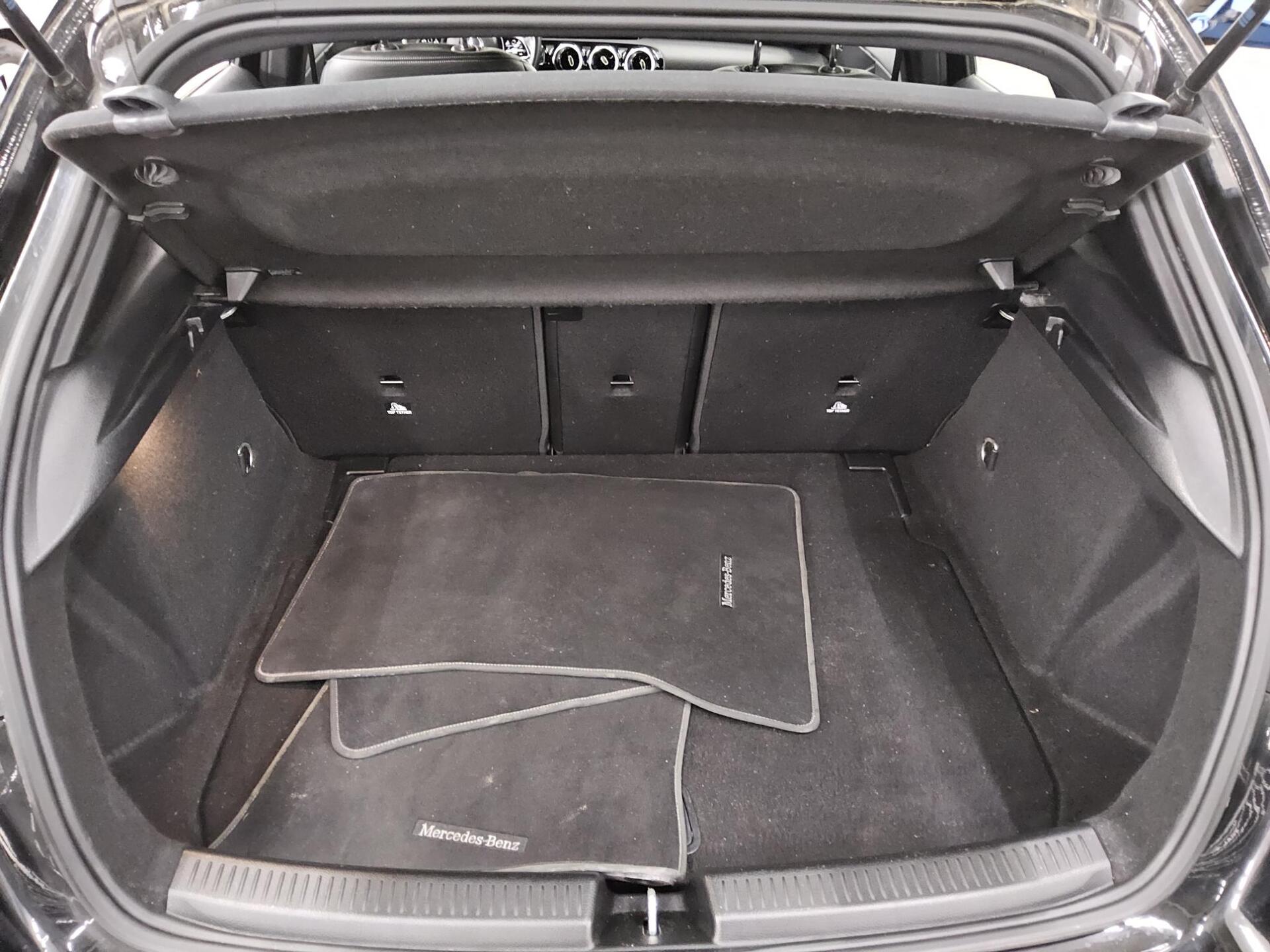 Mercedes-Benz A 200 Progressive Navi LED Shz Kamera 12