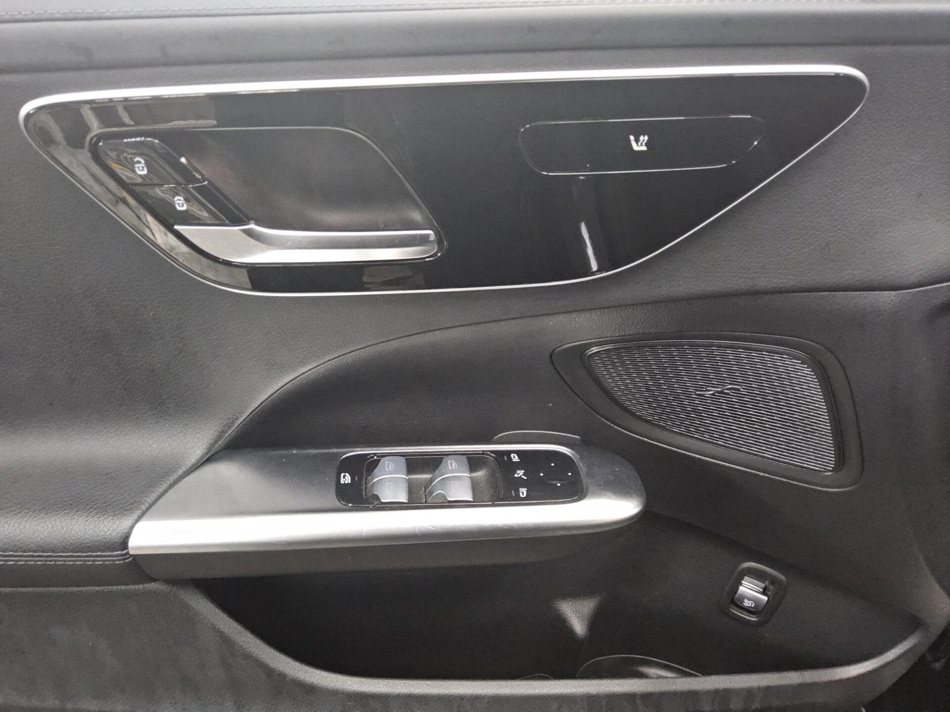 Mercedes-Benz C 220 T d AMG-Line Navi LED MBUX+ RFK Distronic+ 10