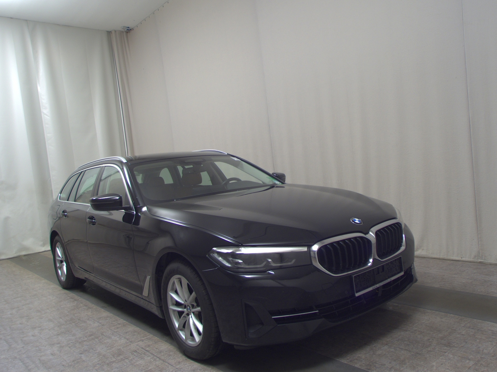 BMW 520dA Touring Leder LC Prof. ACC Memory RFK 3