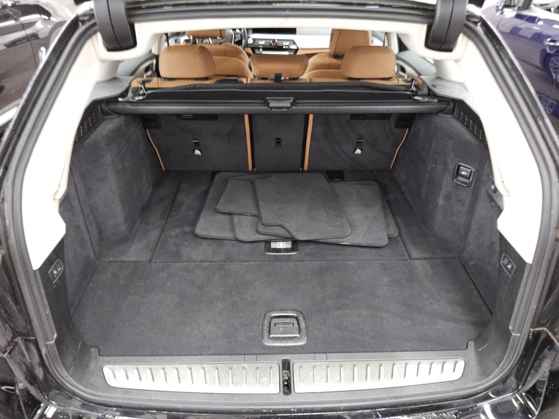 BMW 520dA Touring Leder LC Prof. ACC Memory RFK 12