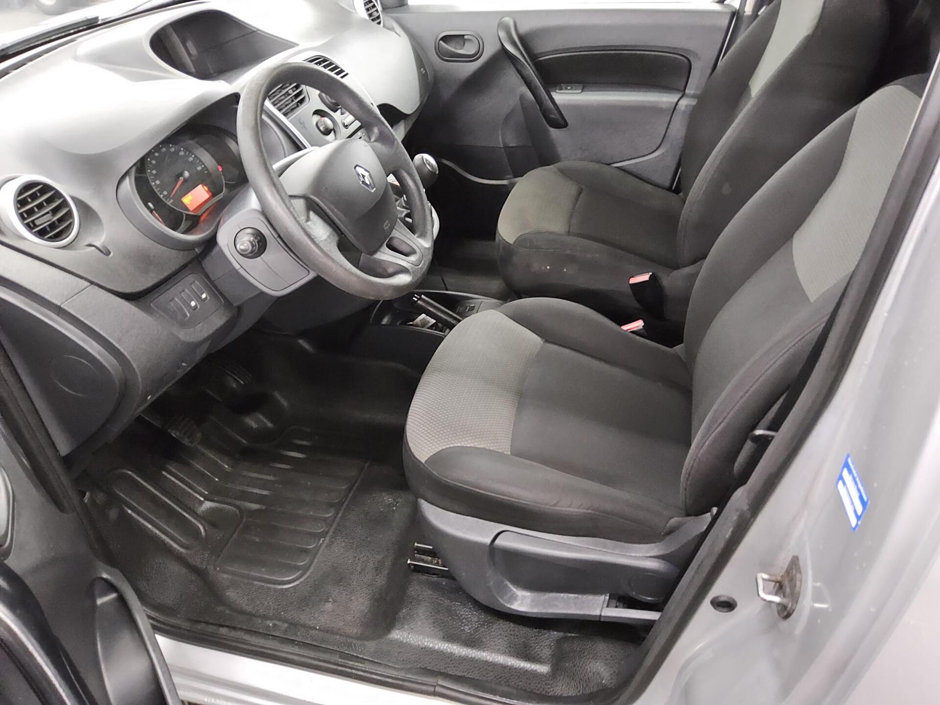 Renault Kangoo Rapid 1.5 dCi Navi PDC Regal links 8