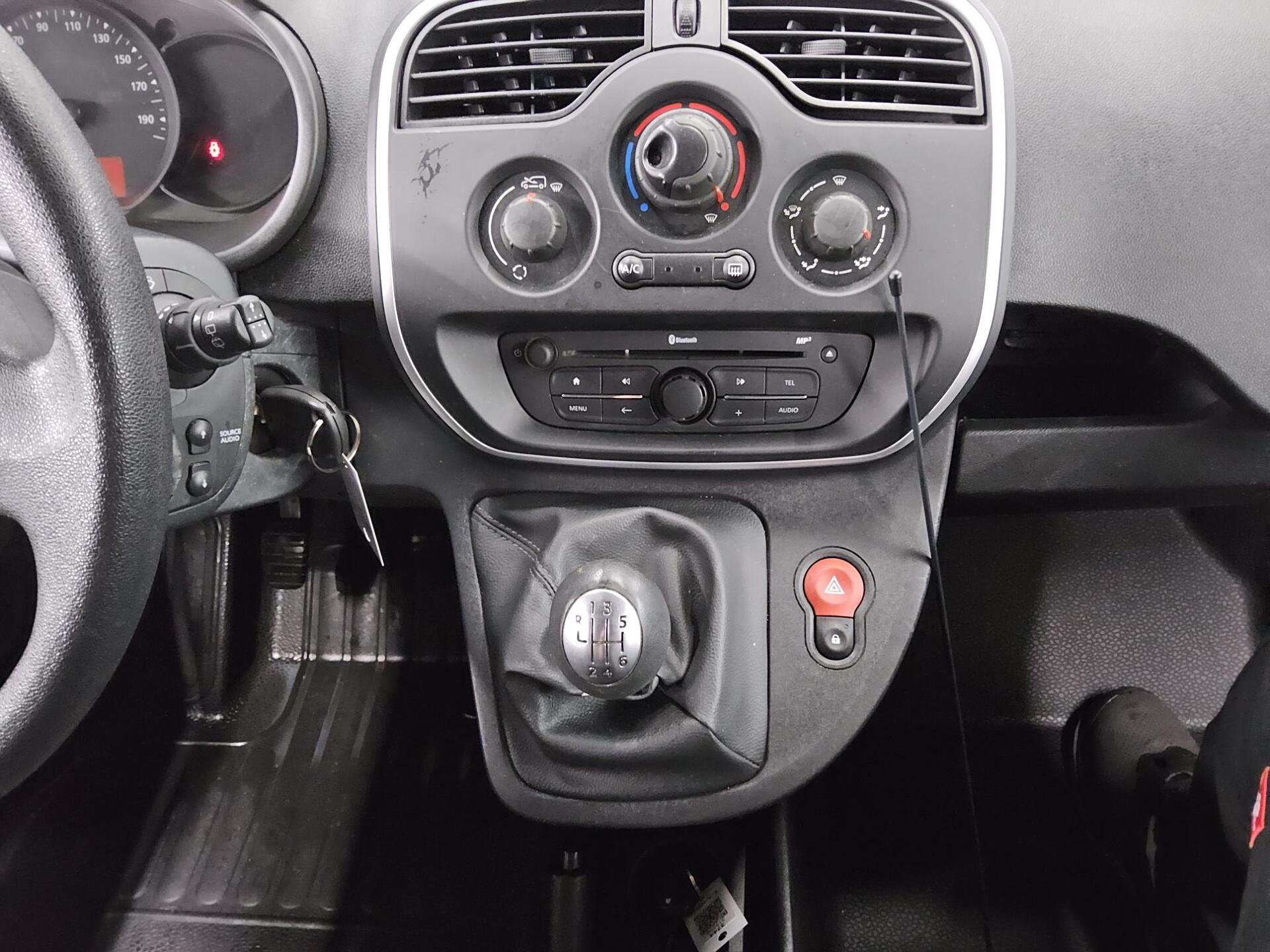 Renault Kangoo Rapid 1.5 dCi Navi PDC Regal links 6