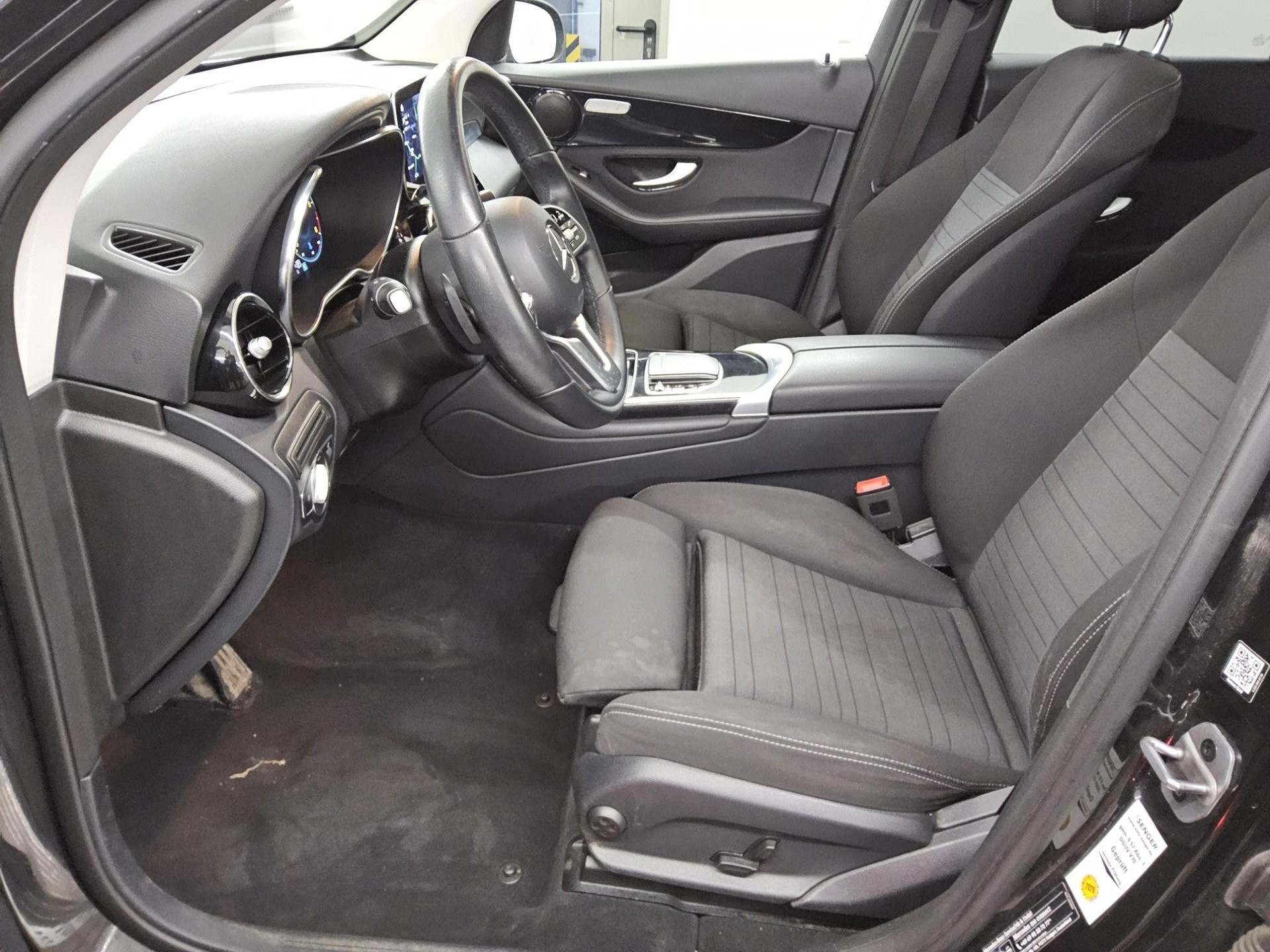 Mercedes-Benz GLC 220 d 4M Navi Widescreen Pano LED AHK 360° 9