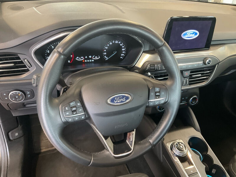Ford Focus Turnier 1.0 EB Titanium AHK 8