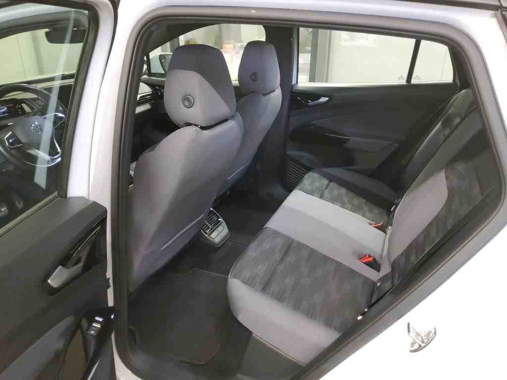 Volkswagen ID.4 Pure Performance NAVI KLIMAAUT SHZ RFK LED 7